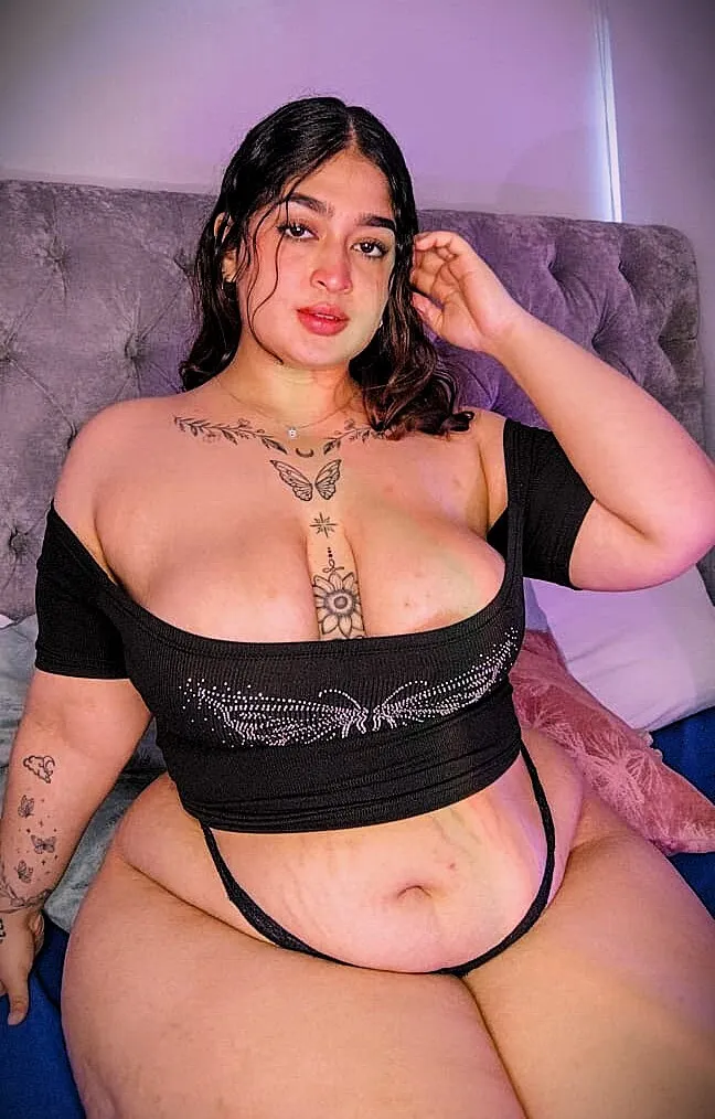 Live sex webcam photo for MelaniRoberts #8105717
