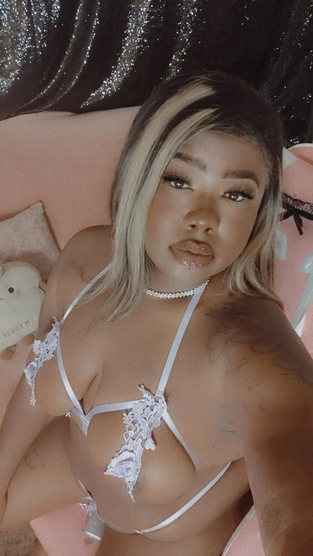 Live sex webcam photo for Heavenleighreign #8606995