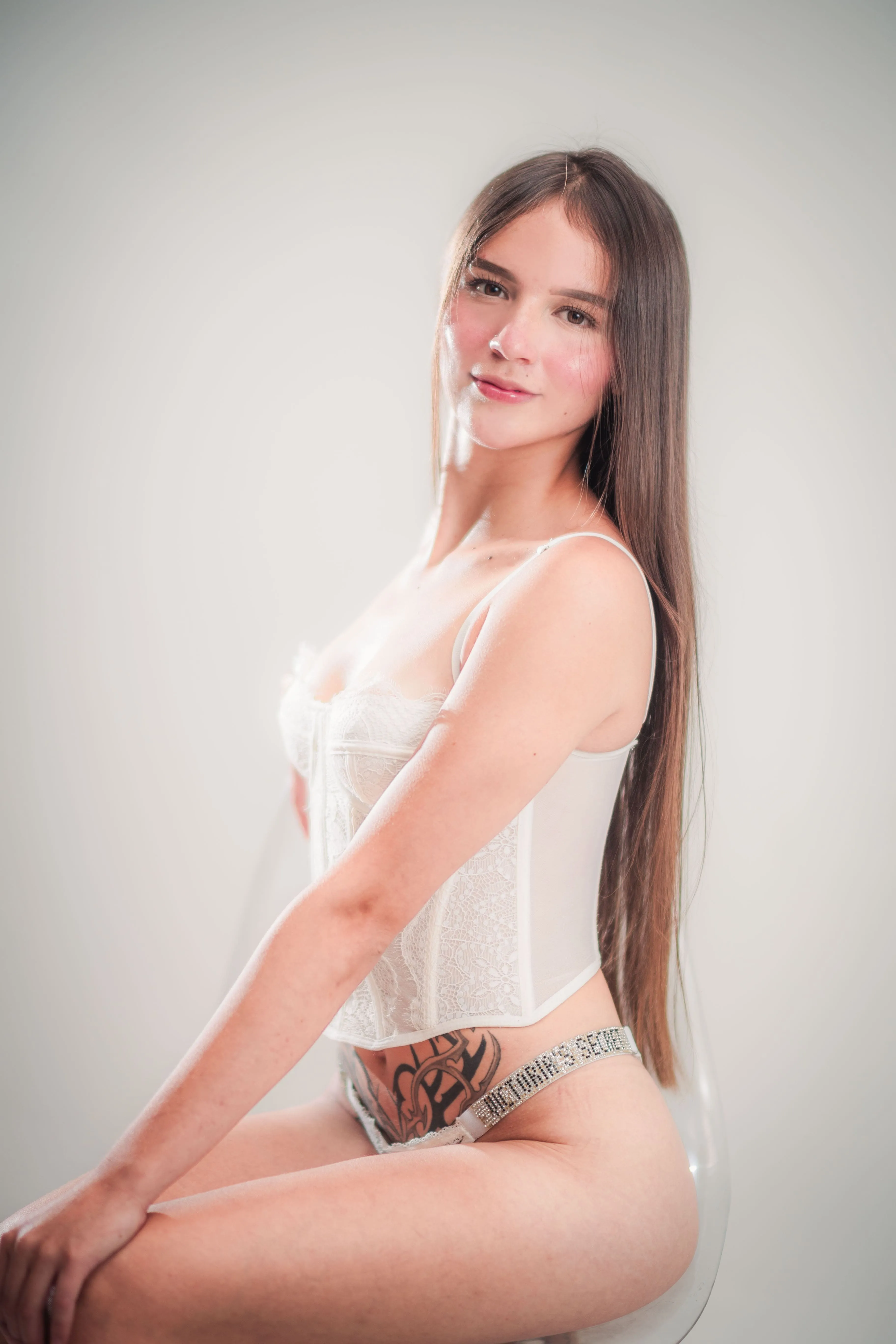 Live sex webcam photo for MeganDangelo #8700591