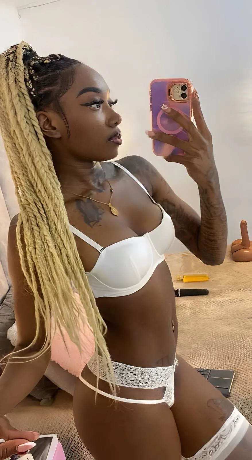 Live sex webcam photo for MilanCartier #8468529