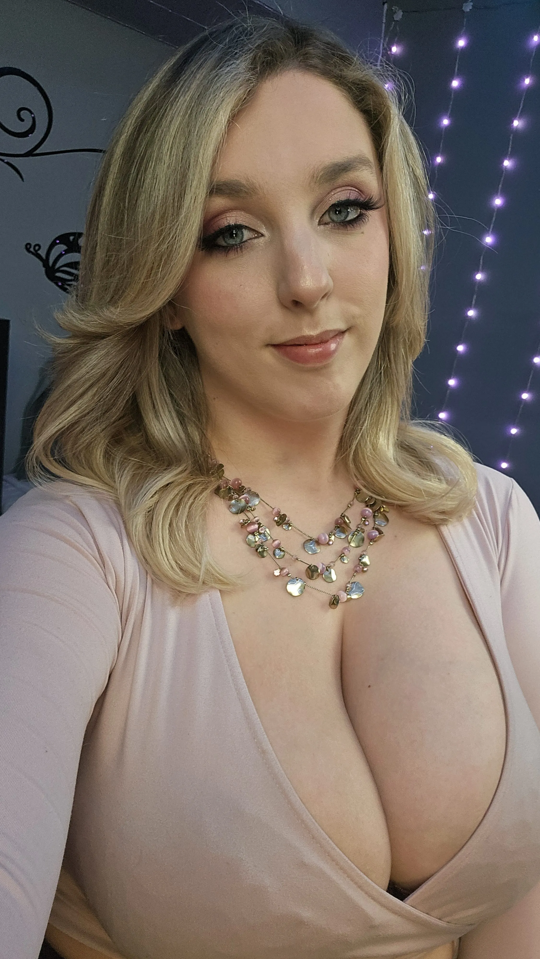 Live sex webcam photo for CrimxonJade #8090786