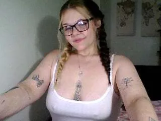 Live sex webcam photo for Starryluvv31 #8509431