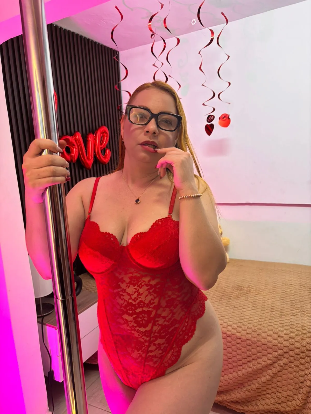 Live sex webcam photo for PerlaDixon #8289751