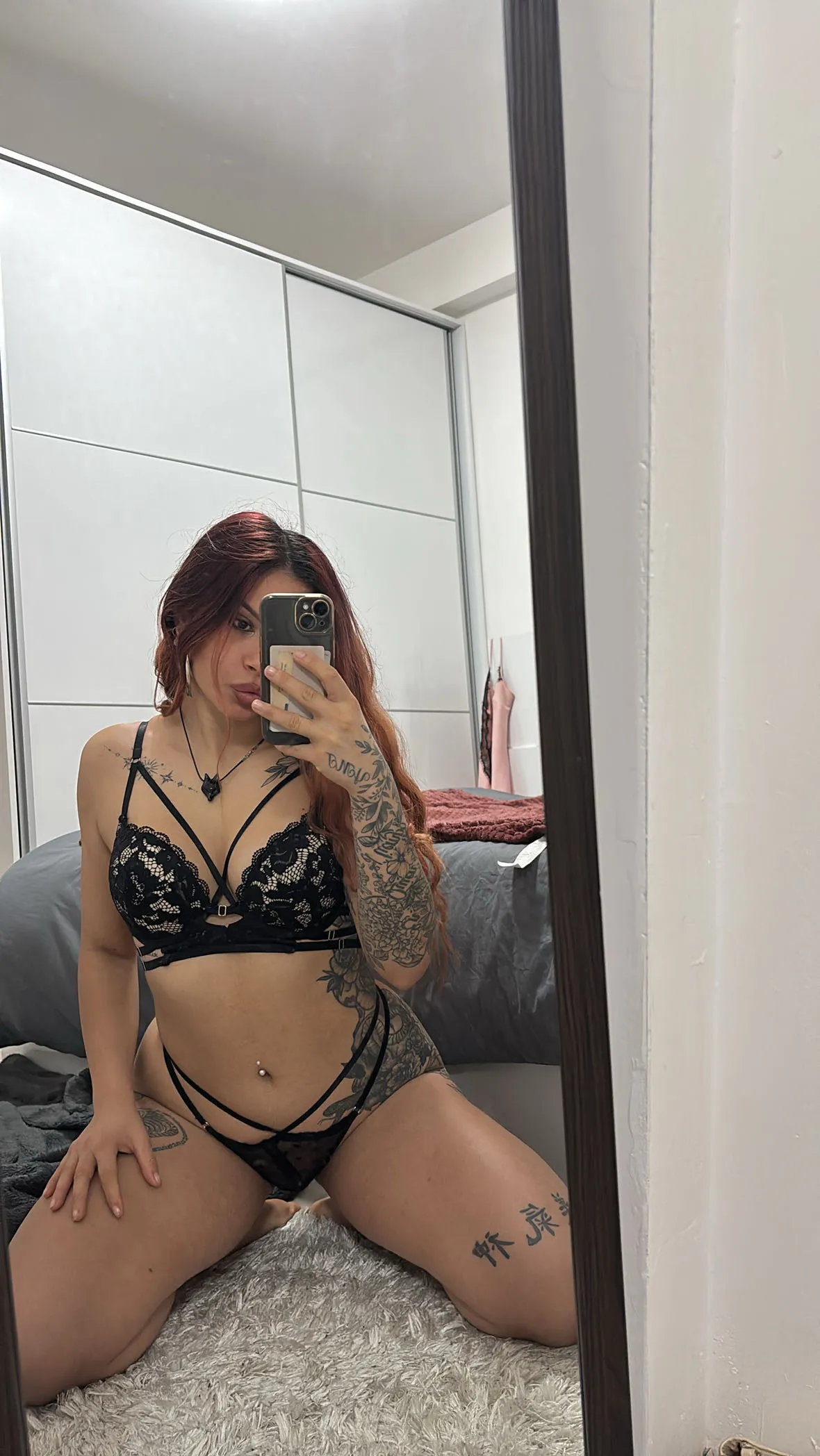 Live sex webcam photo for AaliyahRaexo #8261323
