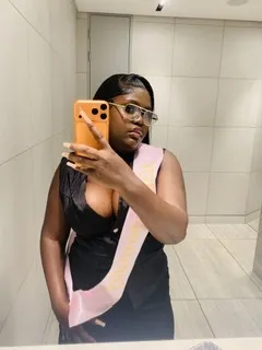 Live sex webcam photo for ChocolateMellons #8436089