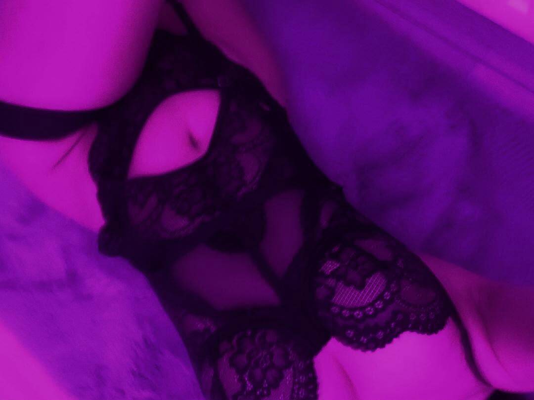 Live sex webcam photo for BLAIR_LEVINE #8661068