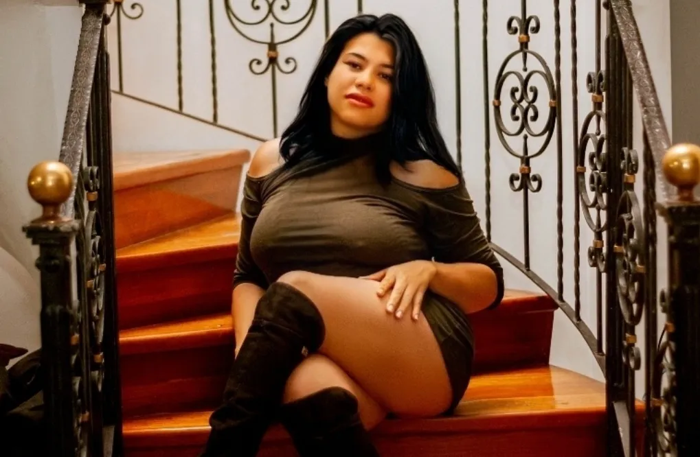 Live sex webcam photo for ALMAWHITEE #8340243