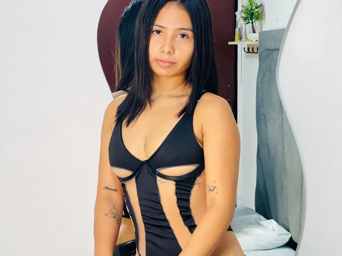 Live sex webcam photo for LuxuryHeat #8194402