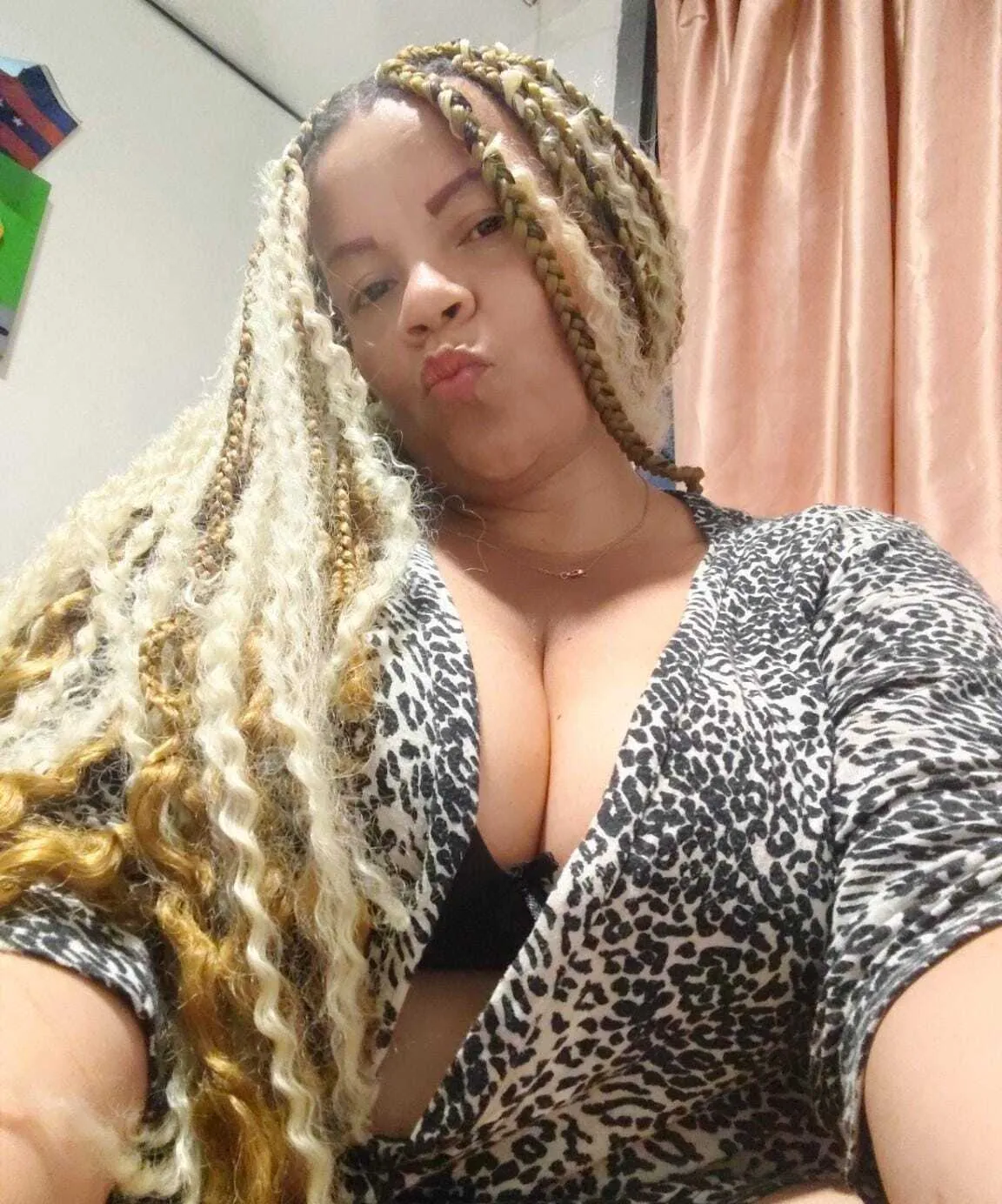 Live sex webcam photo for Eva_luxei #8383044
