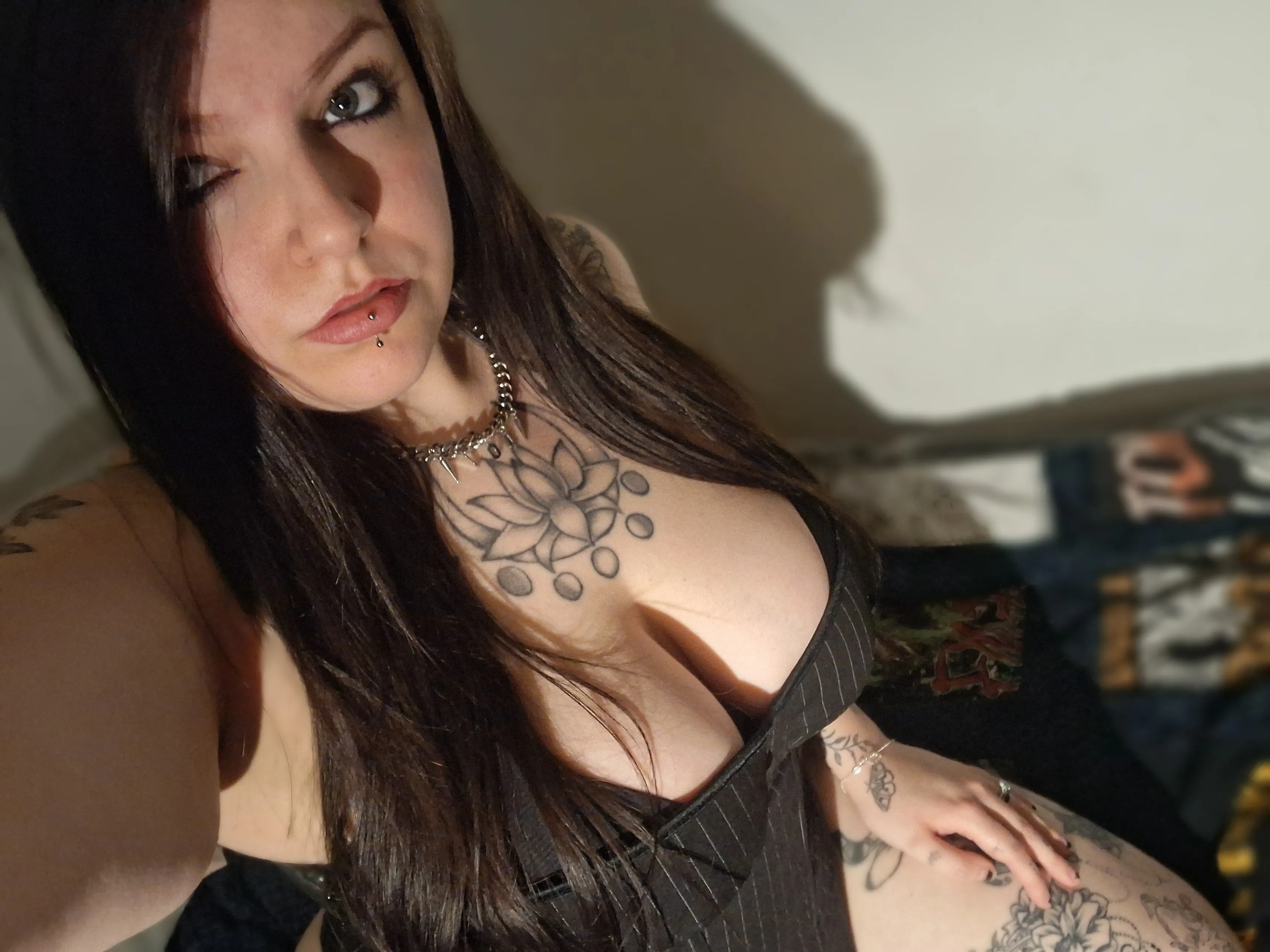 Live sex webcam photo for Gothiccbxby #8294738