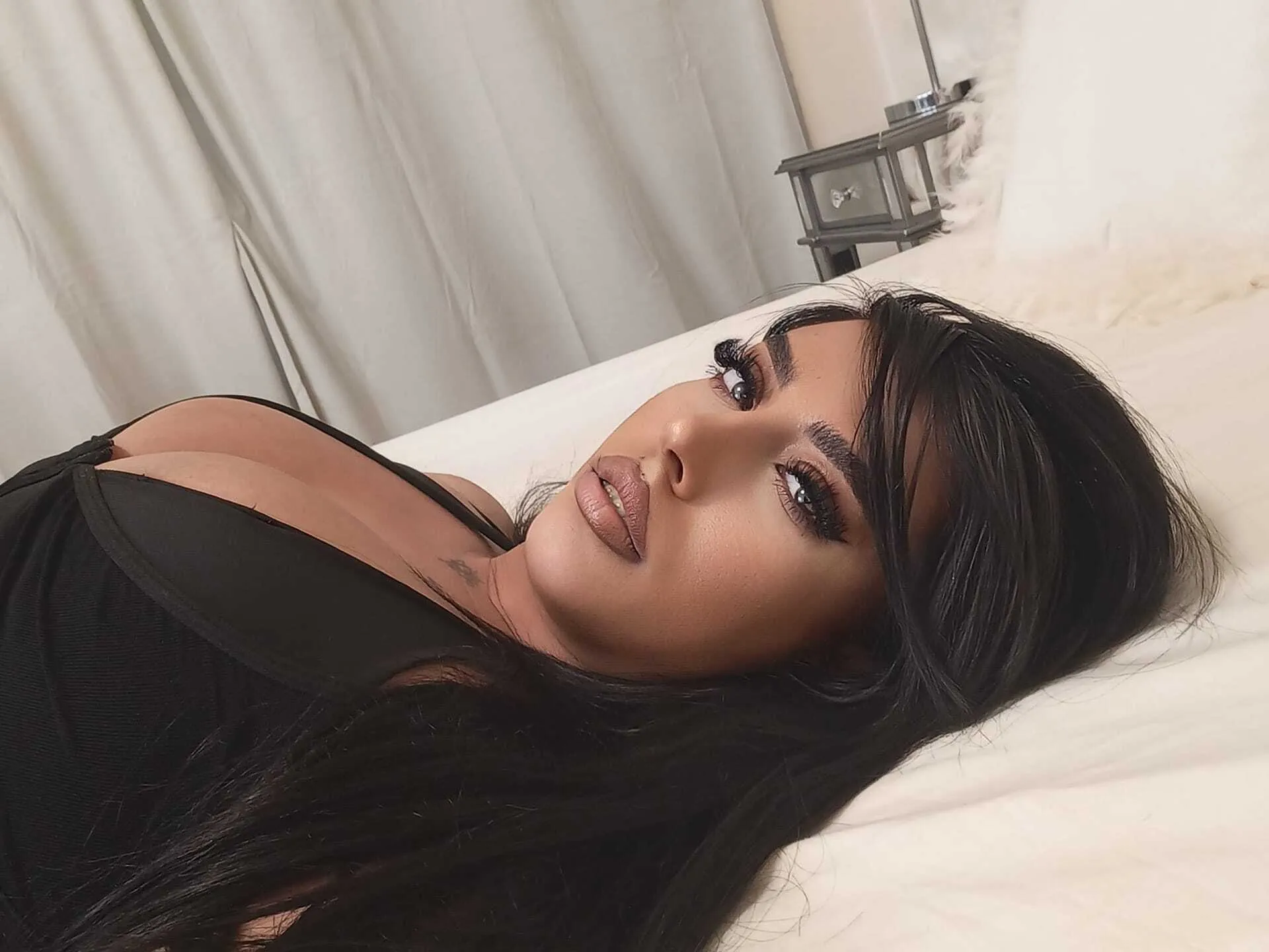 Live sex webcam photo for GiselleRne #8526761