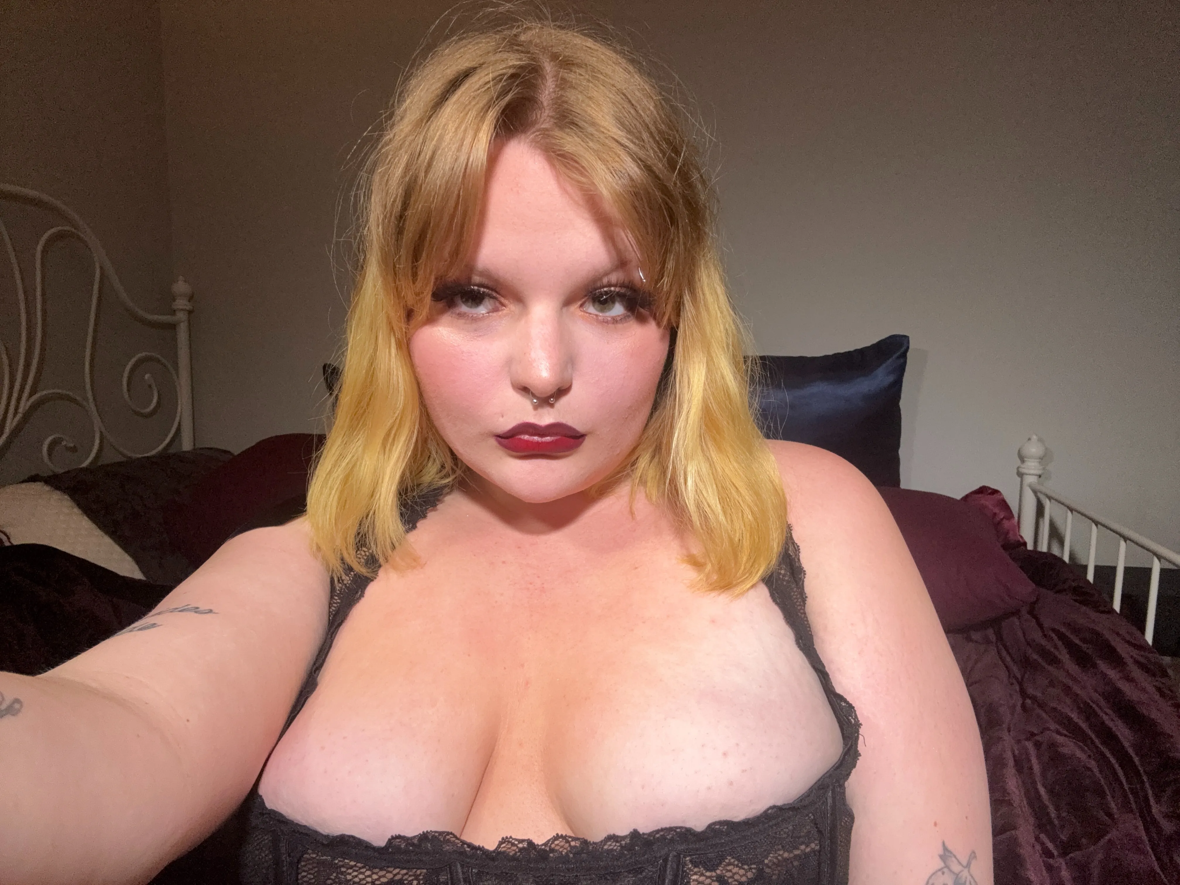 Live sex webcam photo for MistressRavenValentine #8626639