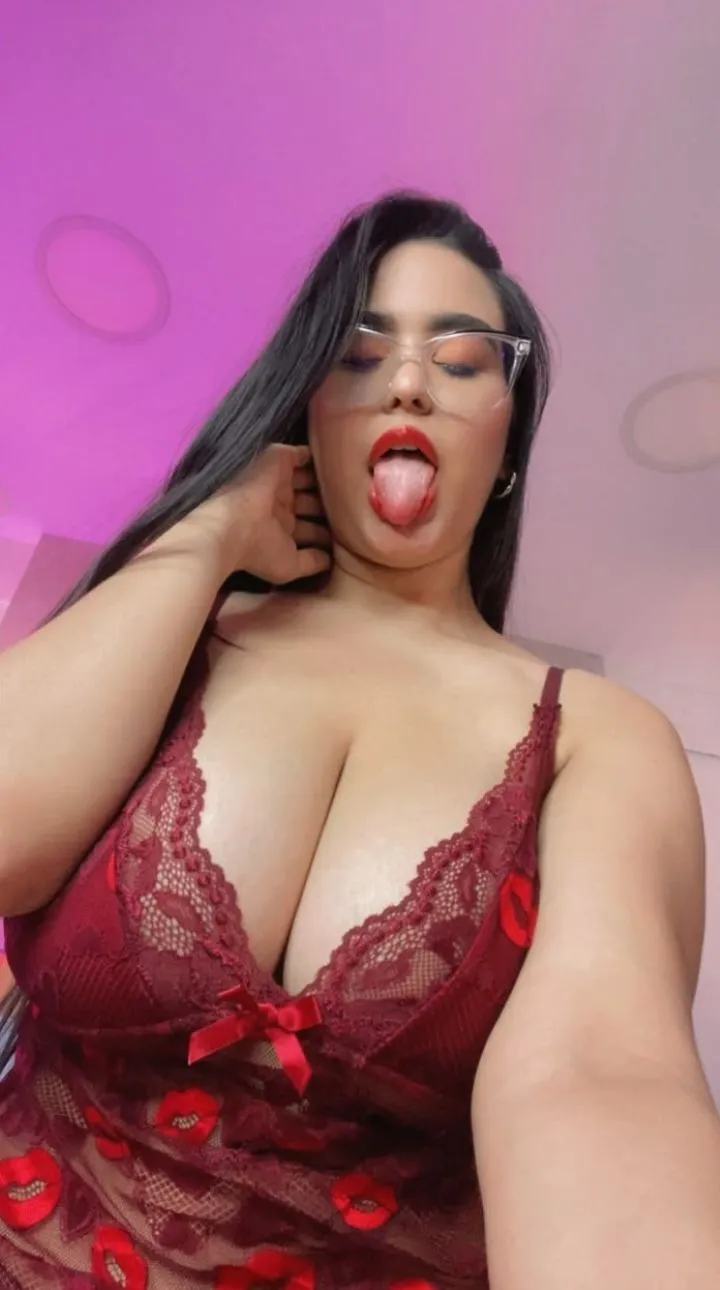 Live sex webcam photo for NathalyBloom #8600116