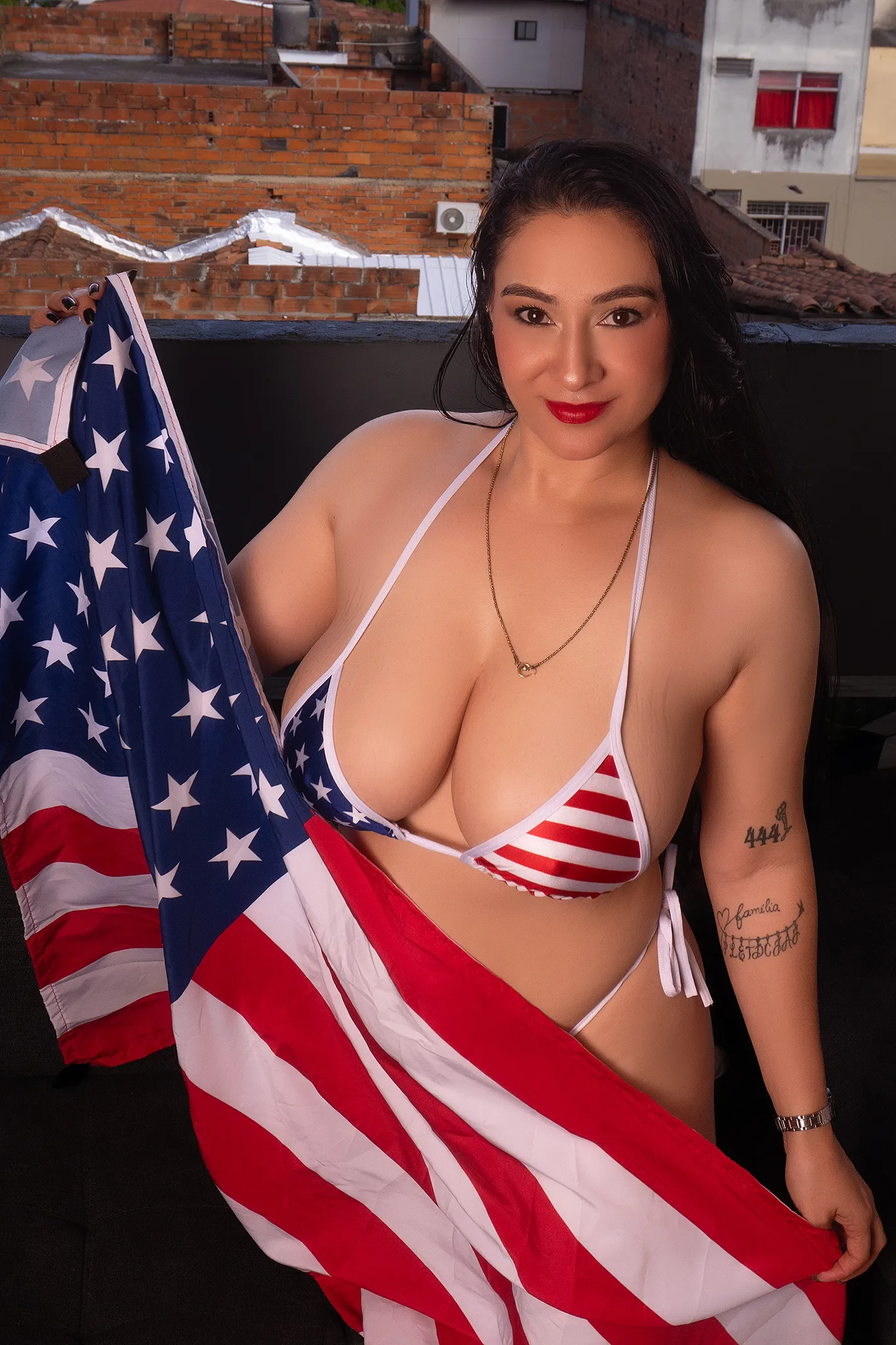 Live sex webcam photo for GenesisVega #8582577