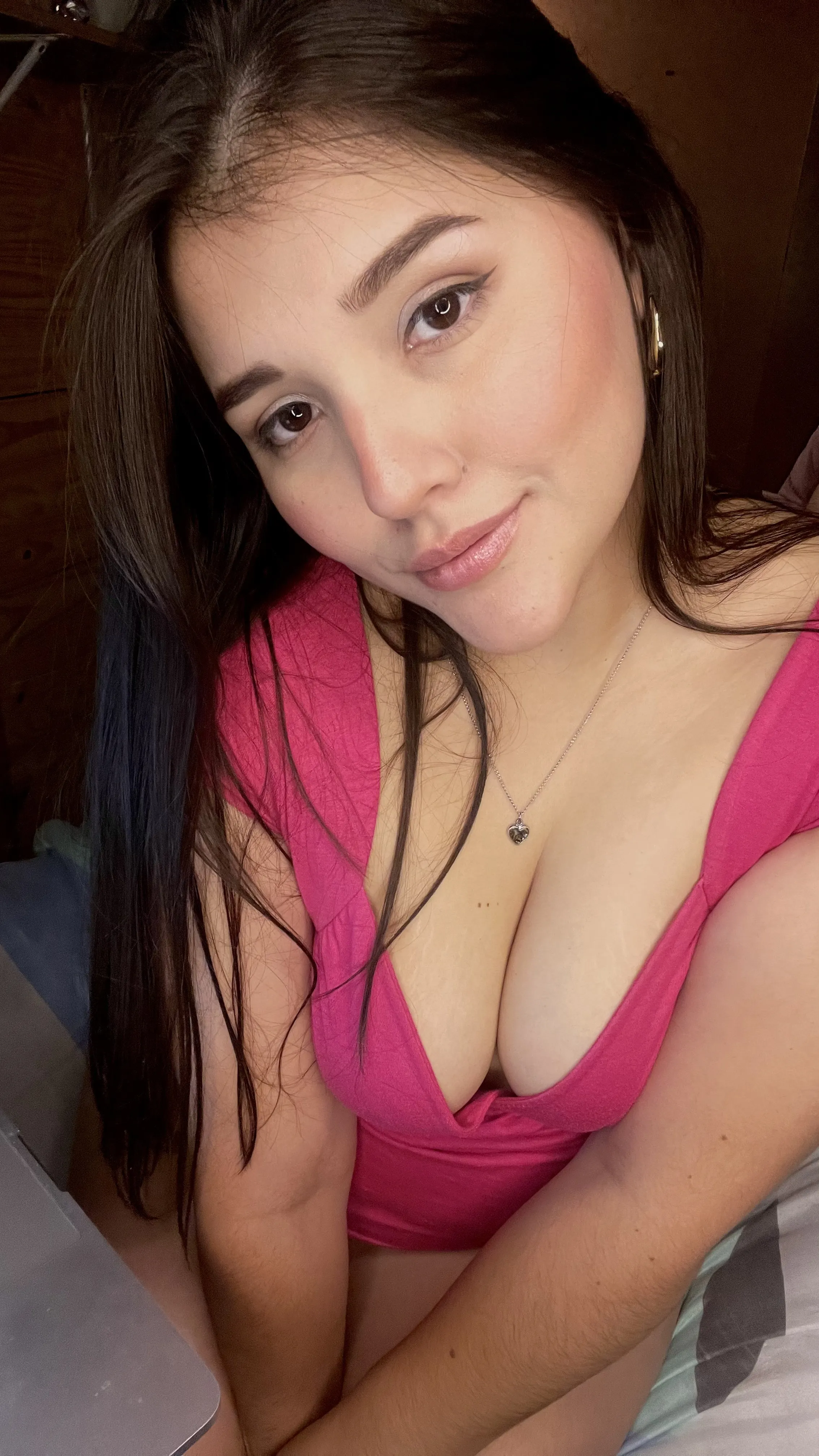 Live sex webcam photo for Angietubebe #8518601