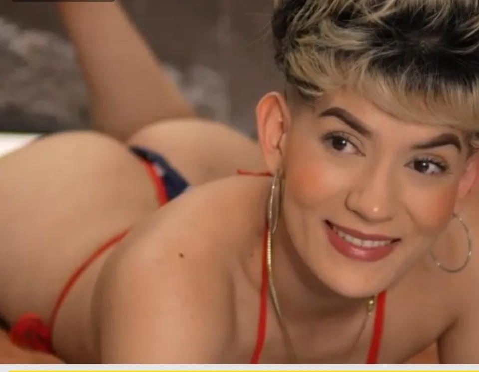 Live sex webcam photo for Zulyhenao18 #8258713