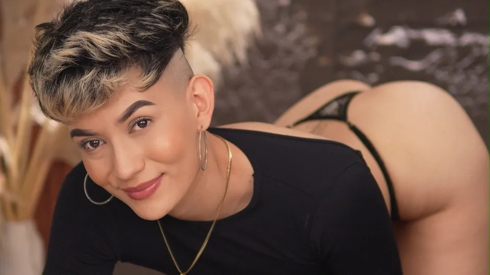 Live sex webcam photo for Zulyhenao18 #8258751