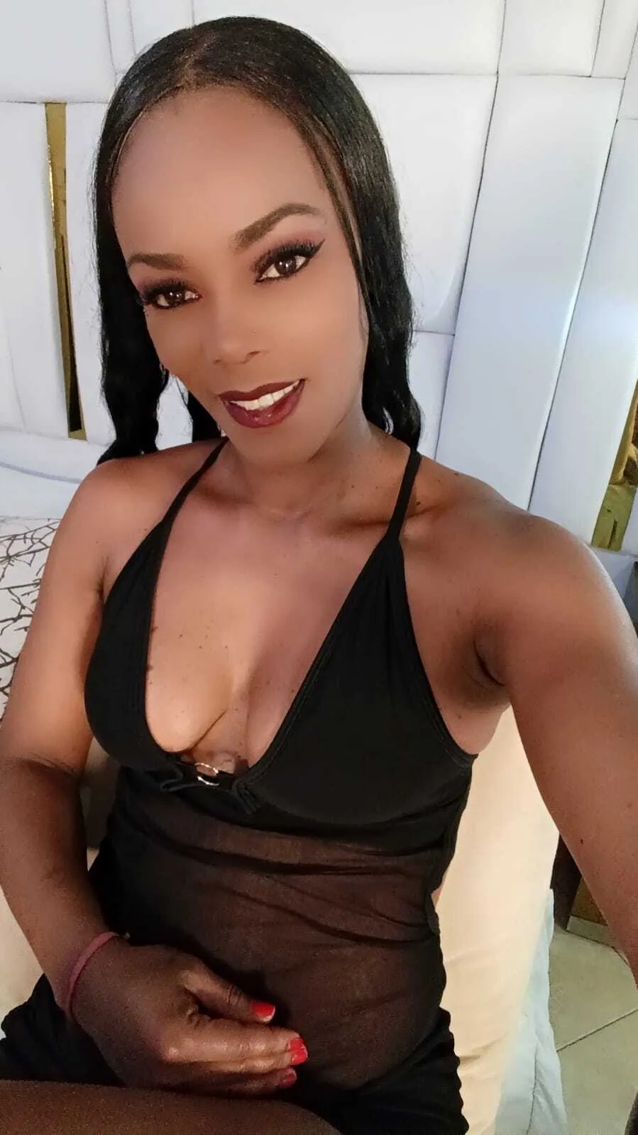 Live sex webcam photo for samathaadukee #8441706