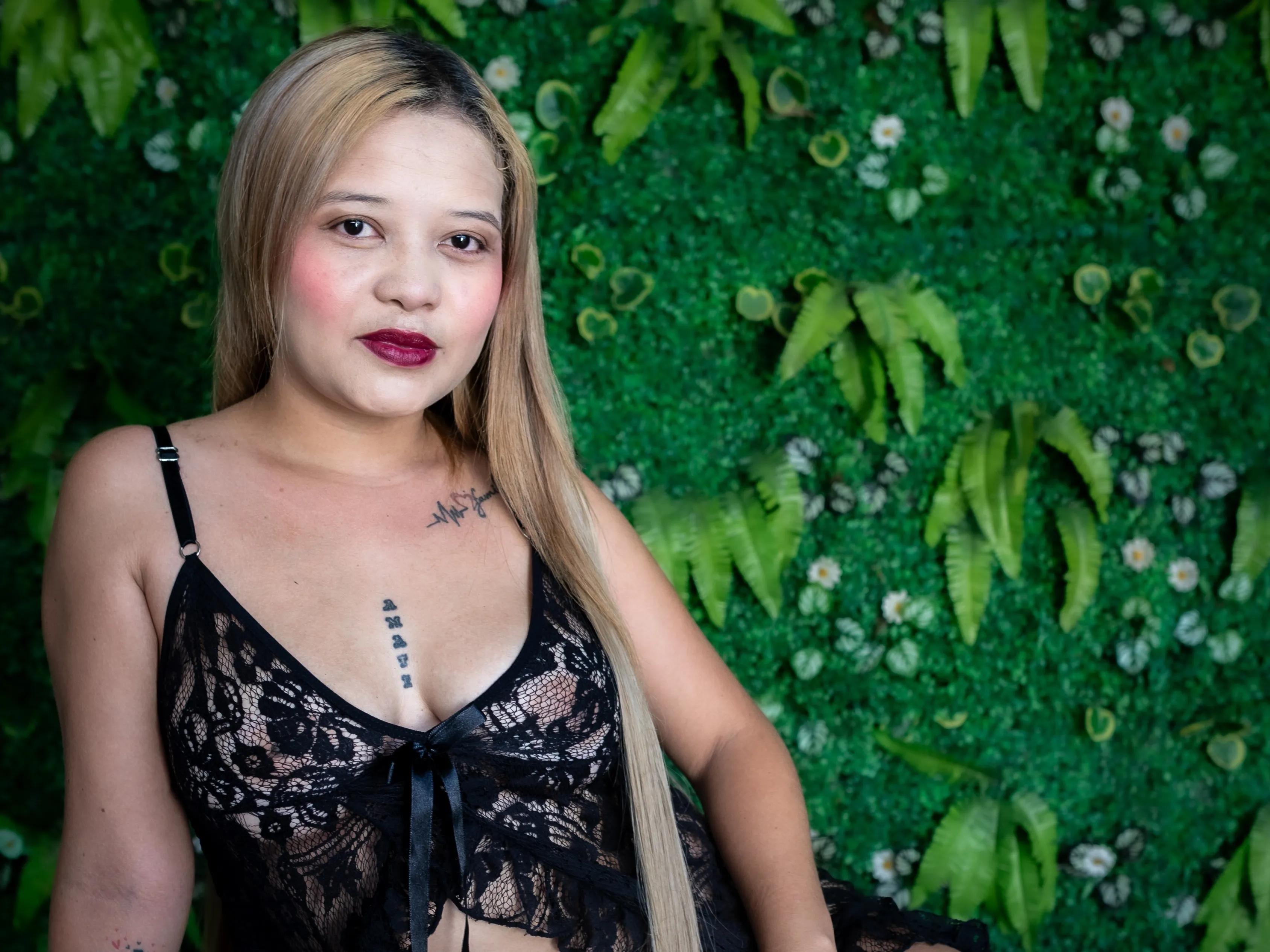 Live sex webcam photo for LilianaVega #8251689