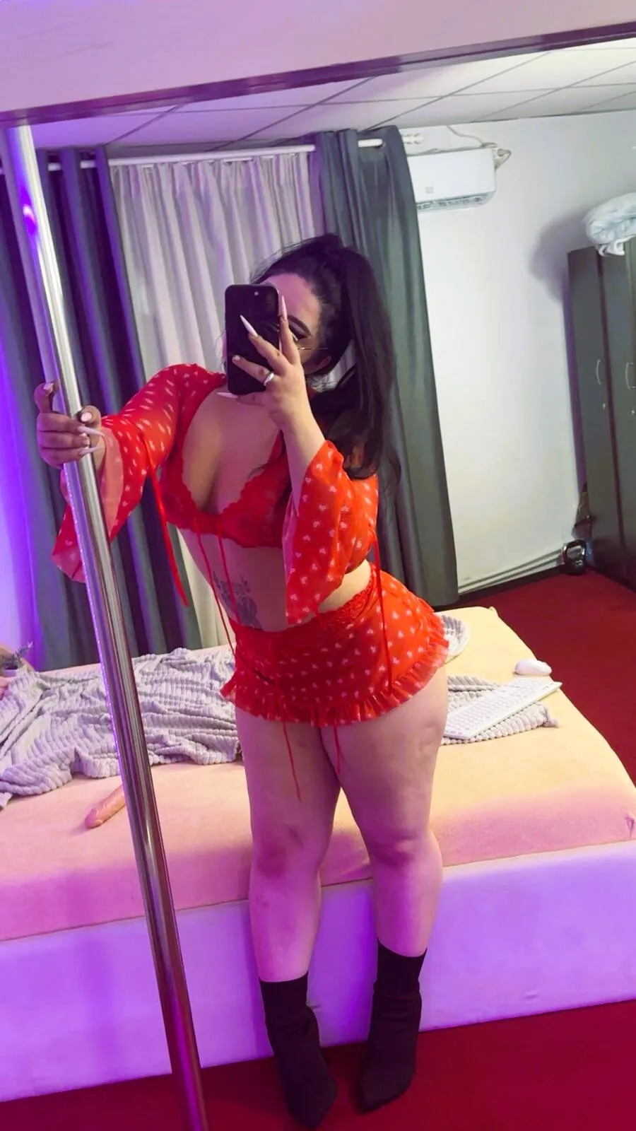 Live sex webcam photo for LunaXBabe #8440126