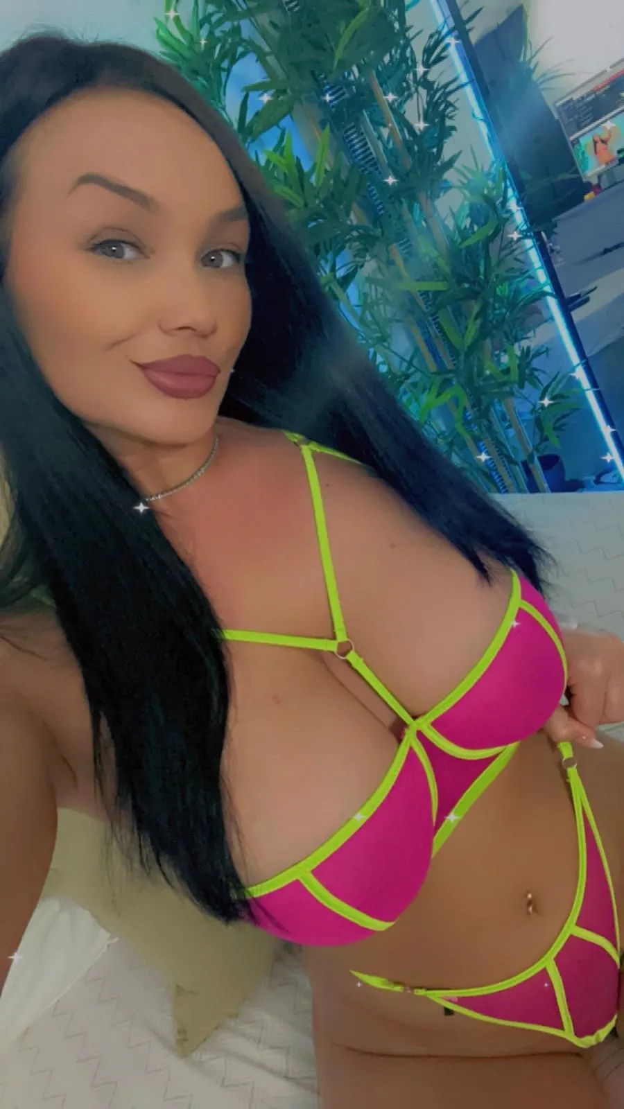 Live sex webcam photo for DaliyaMoon #8255992