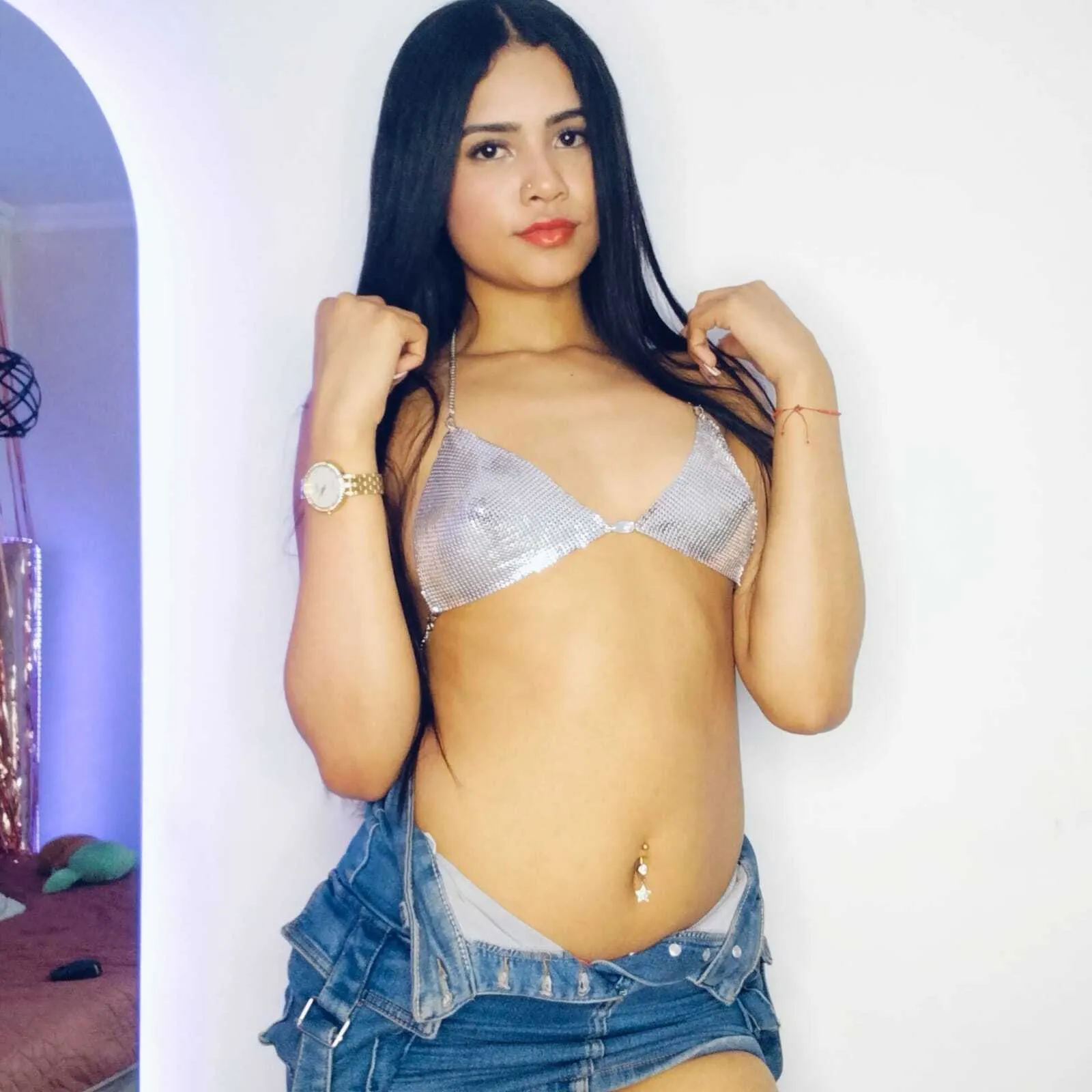 Live sex webcam photo for ViioletCollins #8564576