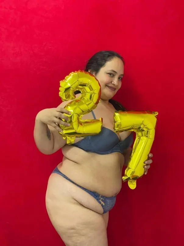 Live sex webcam photo for MiaRous69 #8322927
