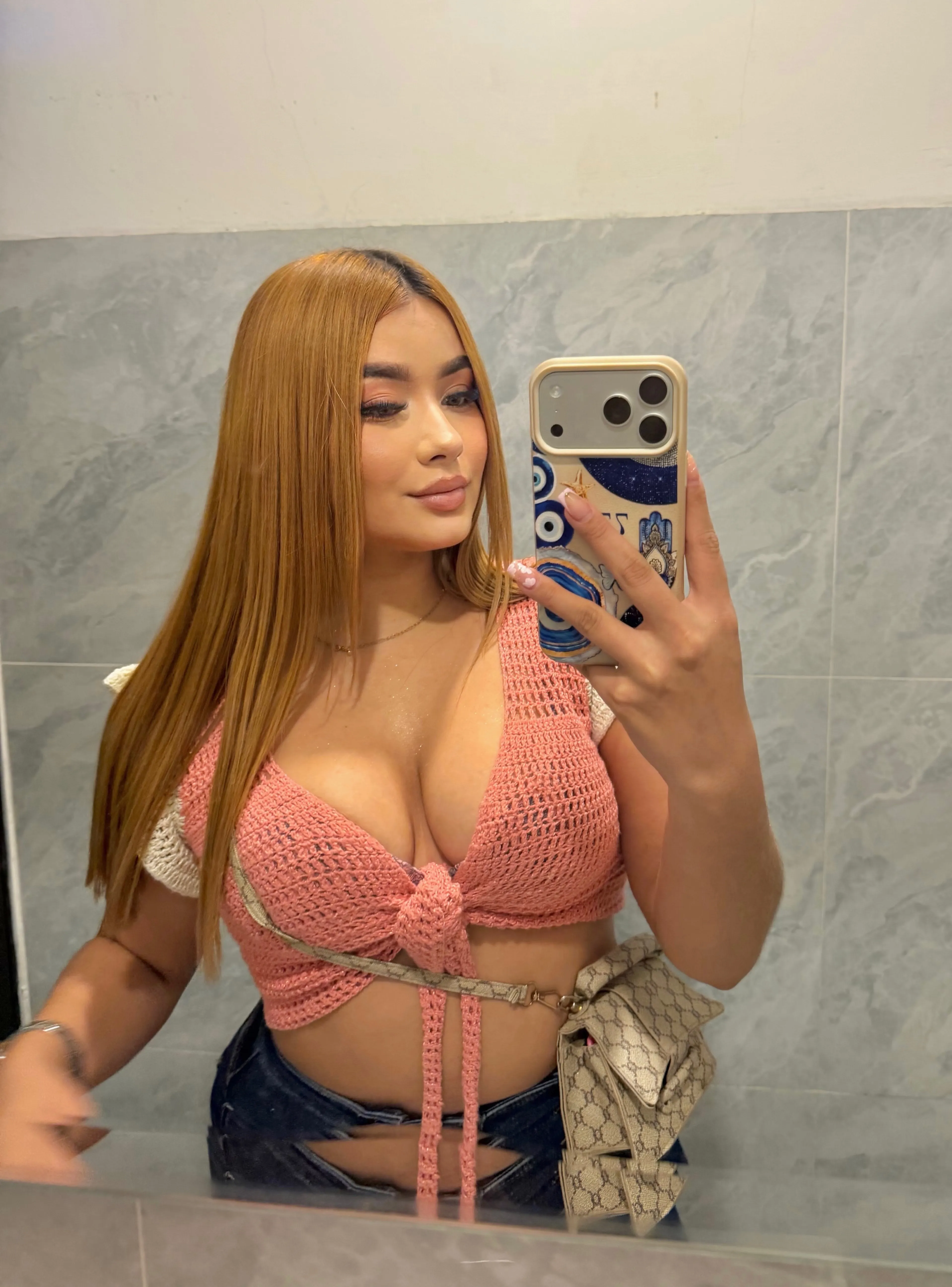 Live sex webcam photo for MartinaaRoss #8674454
