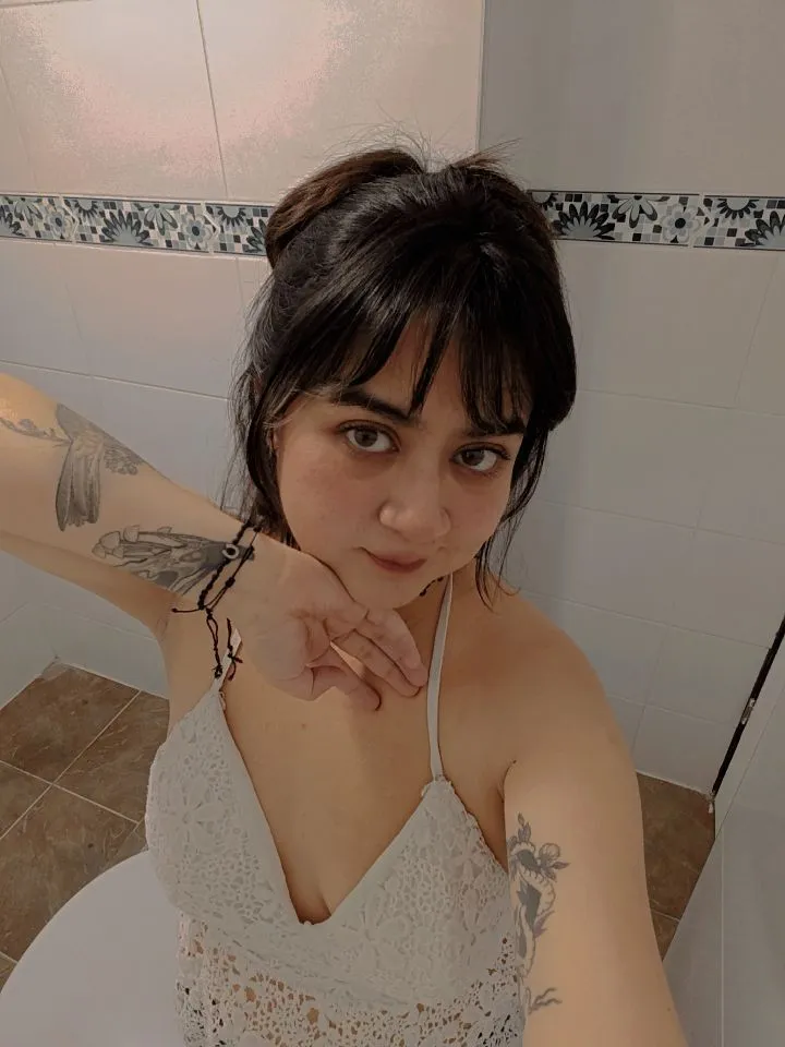 Live sex webcam photo for LylaVixxen #8322500
