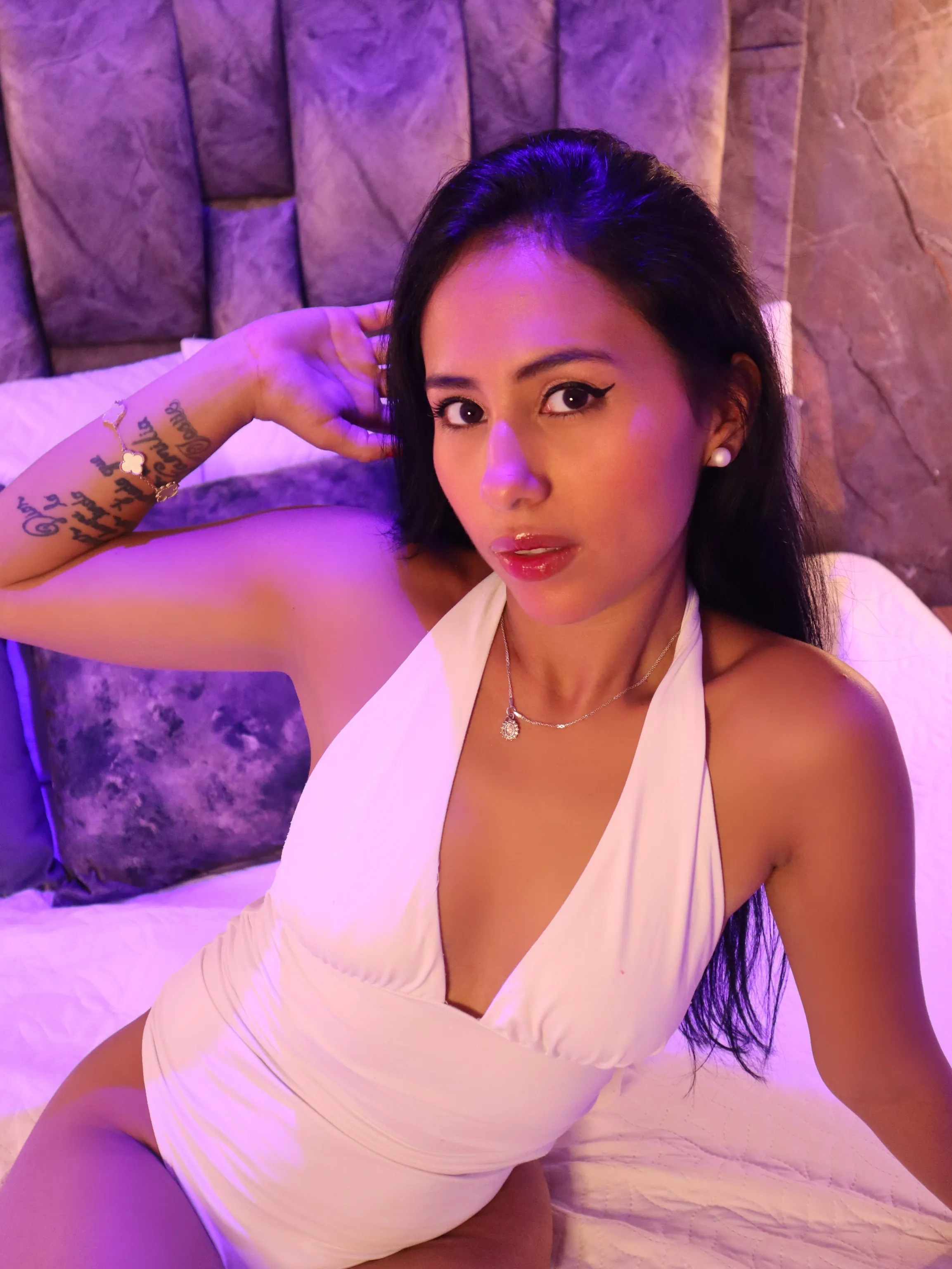 Live sex webcam photo for CanddyLove #8340036