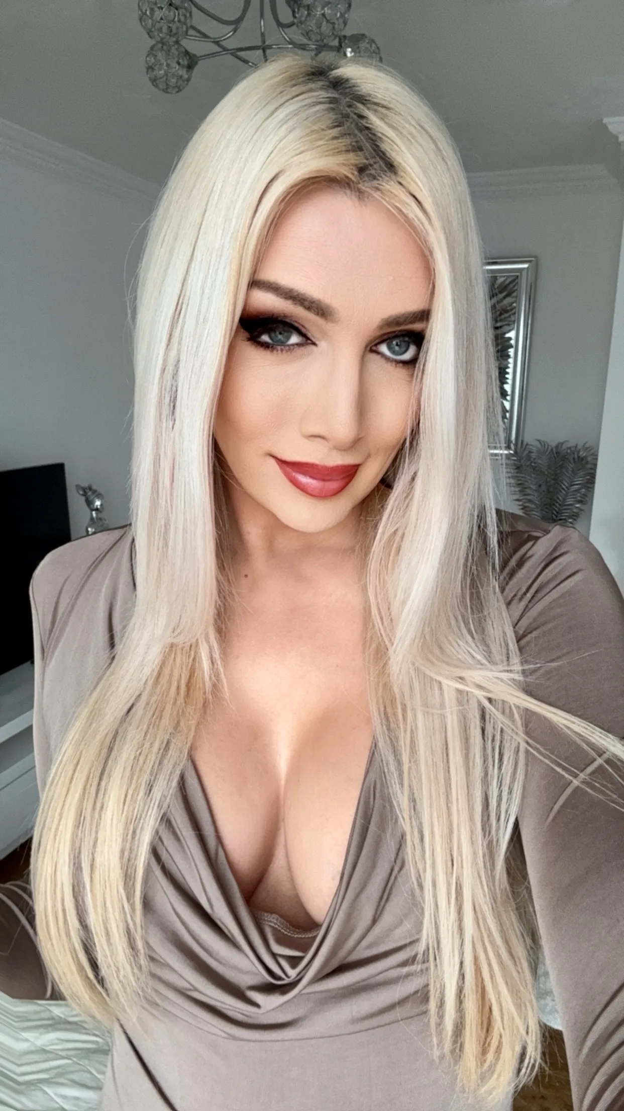 Live sex webcam photo for BarbiBentley #8306124