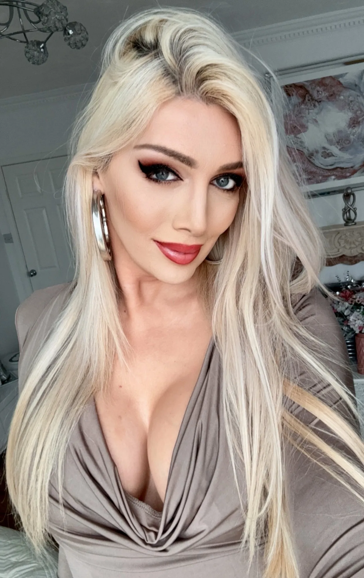 Live sex webcam photo for BarbiBentley #8306120