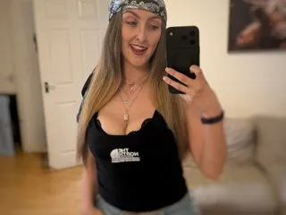 Live sex webcam photo for Kylie_xoxo #8555640