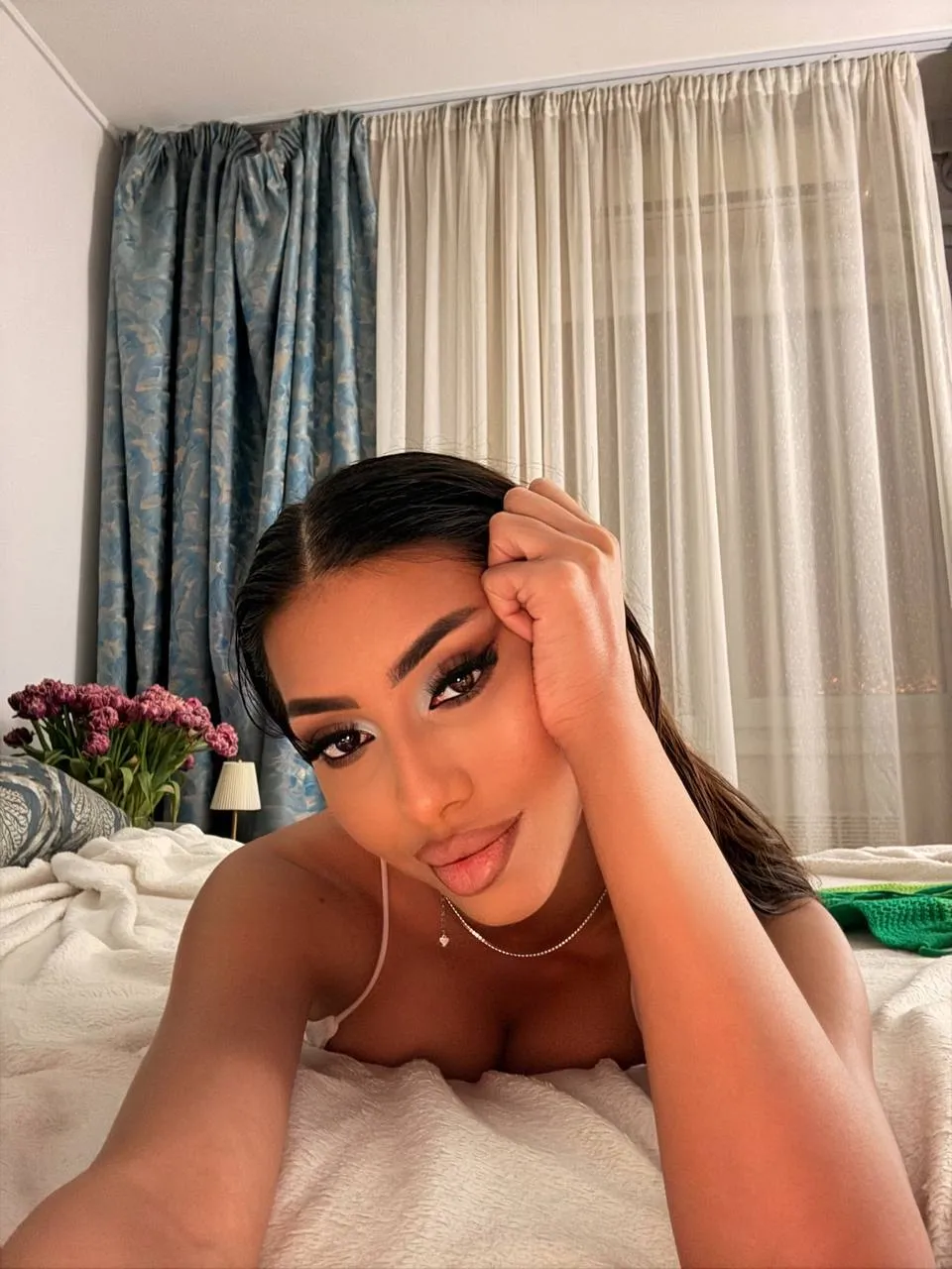 Live sex webcam photo for MarisaMuse #8728064