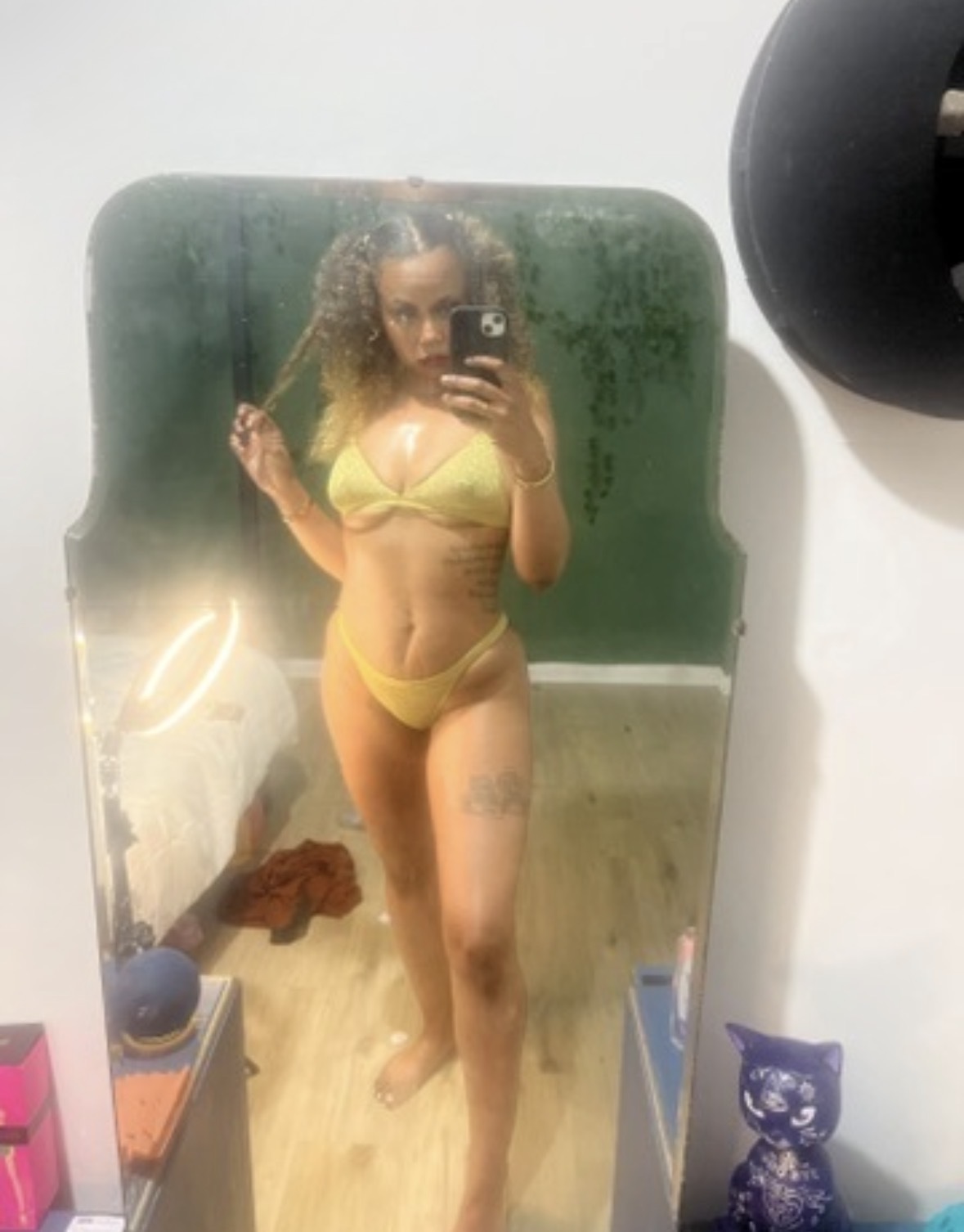 Live sex webcam photo for Velvet_Dissapointment #8566034