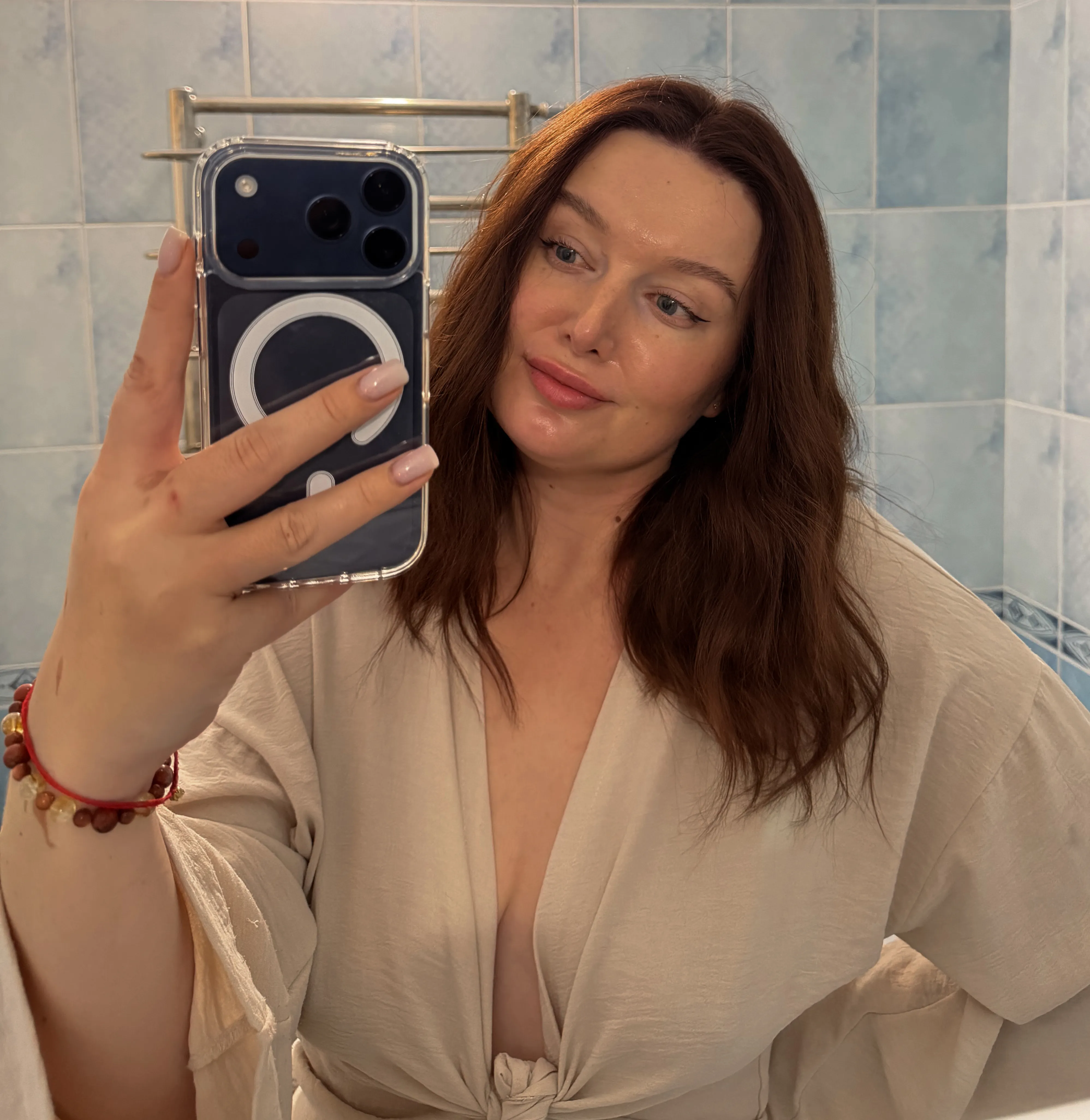 Live sex webcam photo for LisaFancyXo #8363772