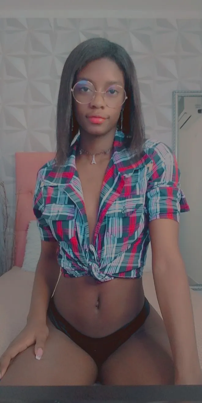 Live sex webcam photo for Pamela_Ebony #8343211