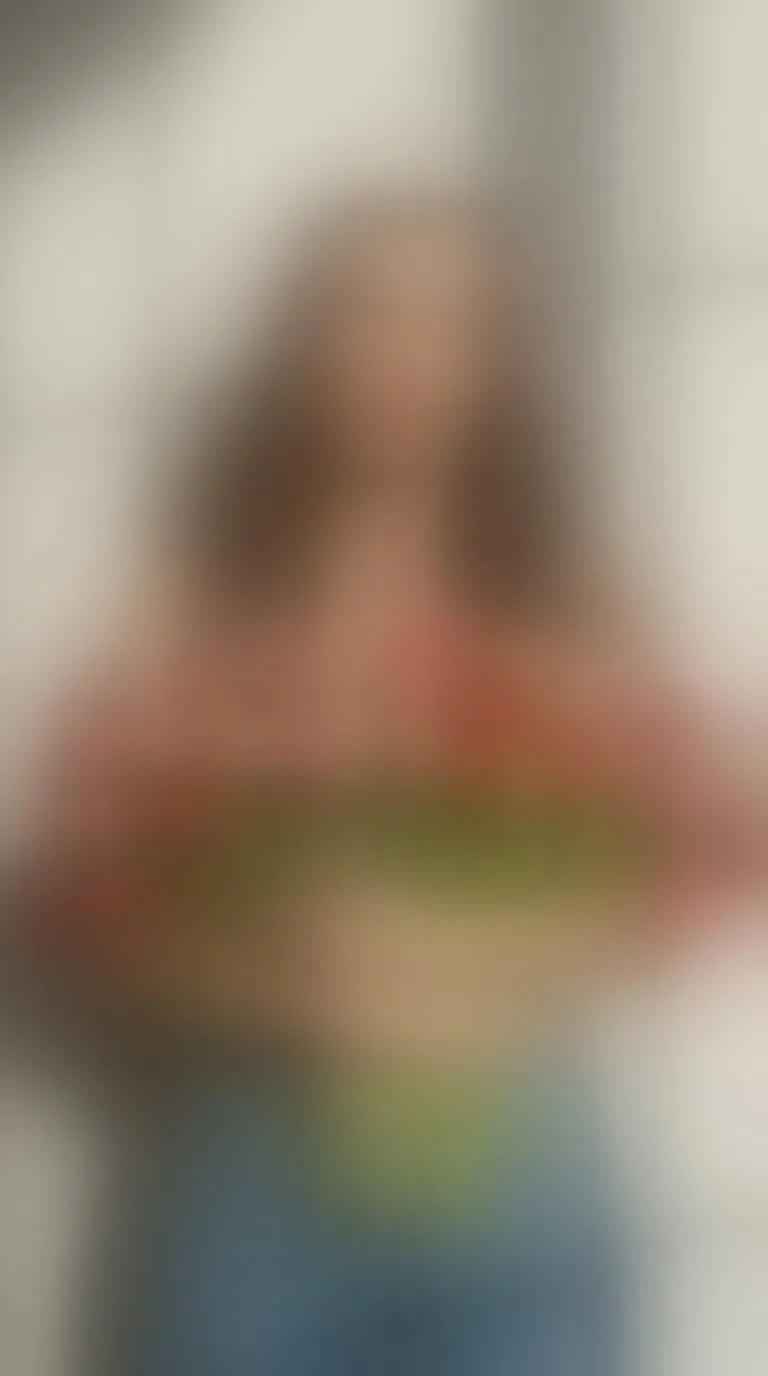 Live sex webcam photo for KylieV #8372189