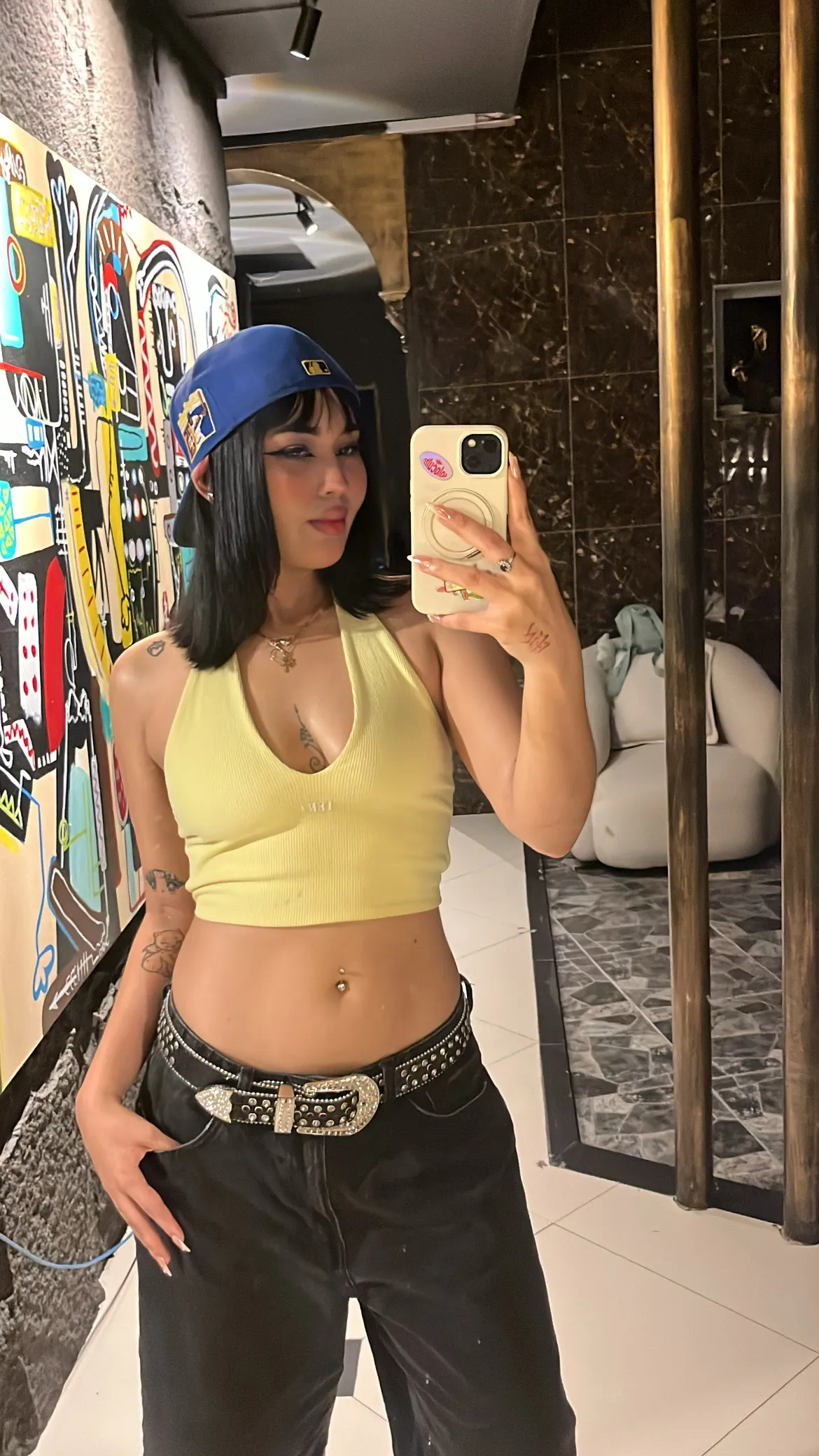 Live sex webcam photo for Aleshiadoll #8451043