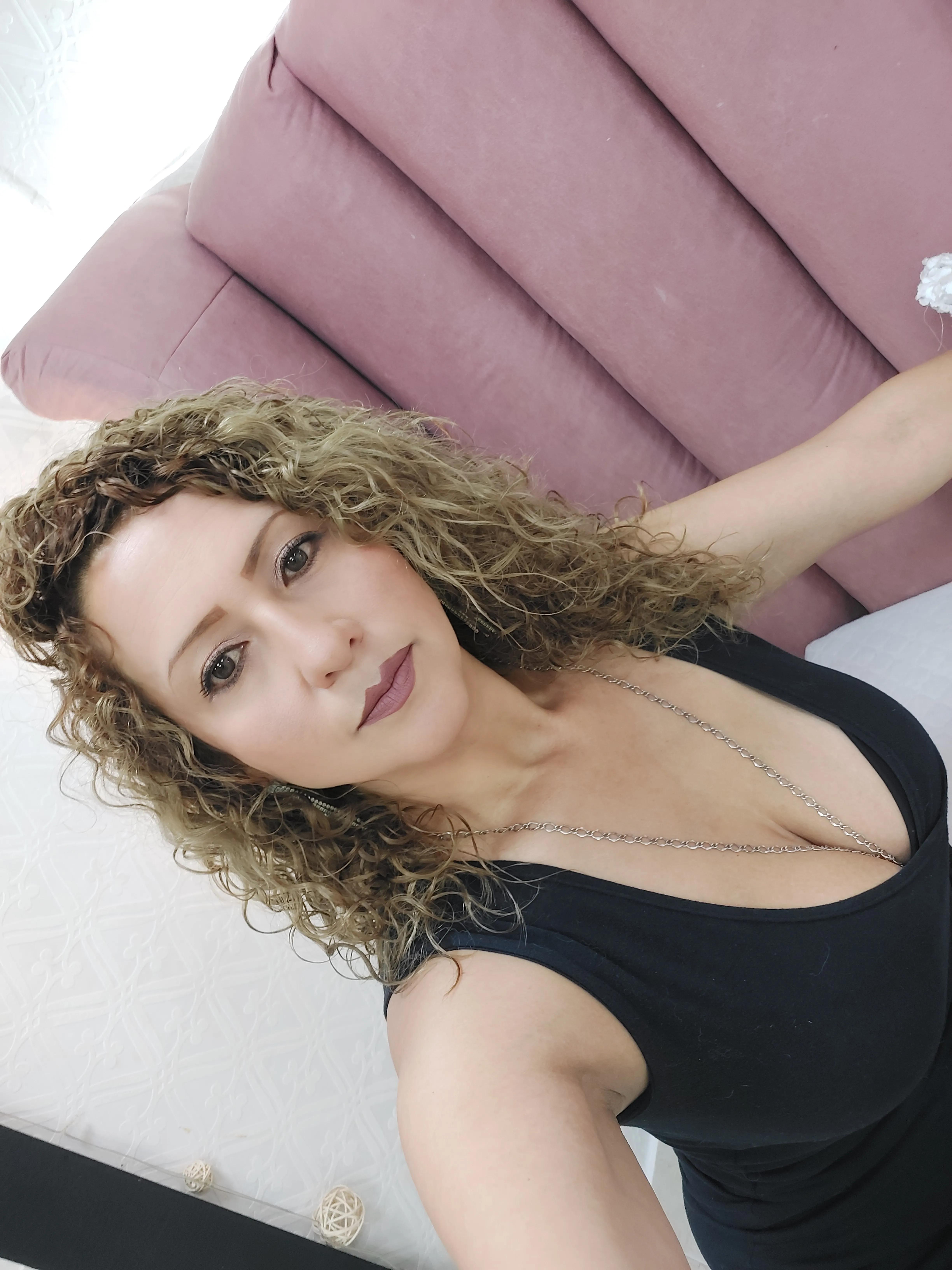 Live sex webcam photo for Alexa_Fire #8383216