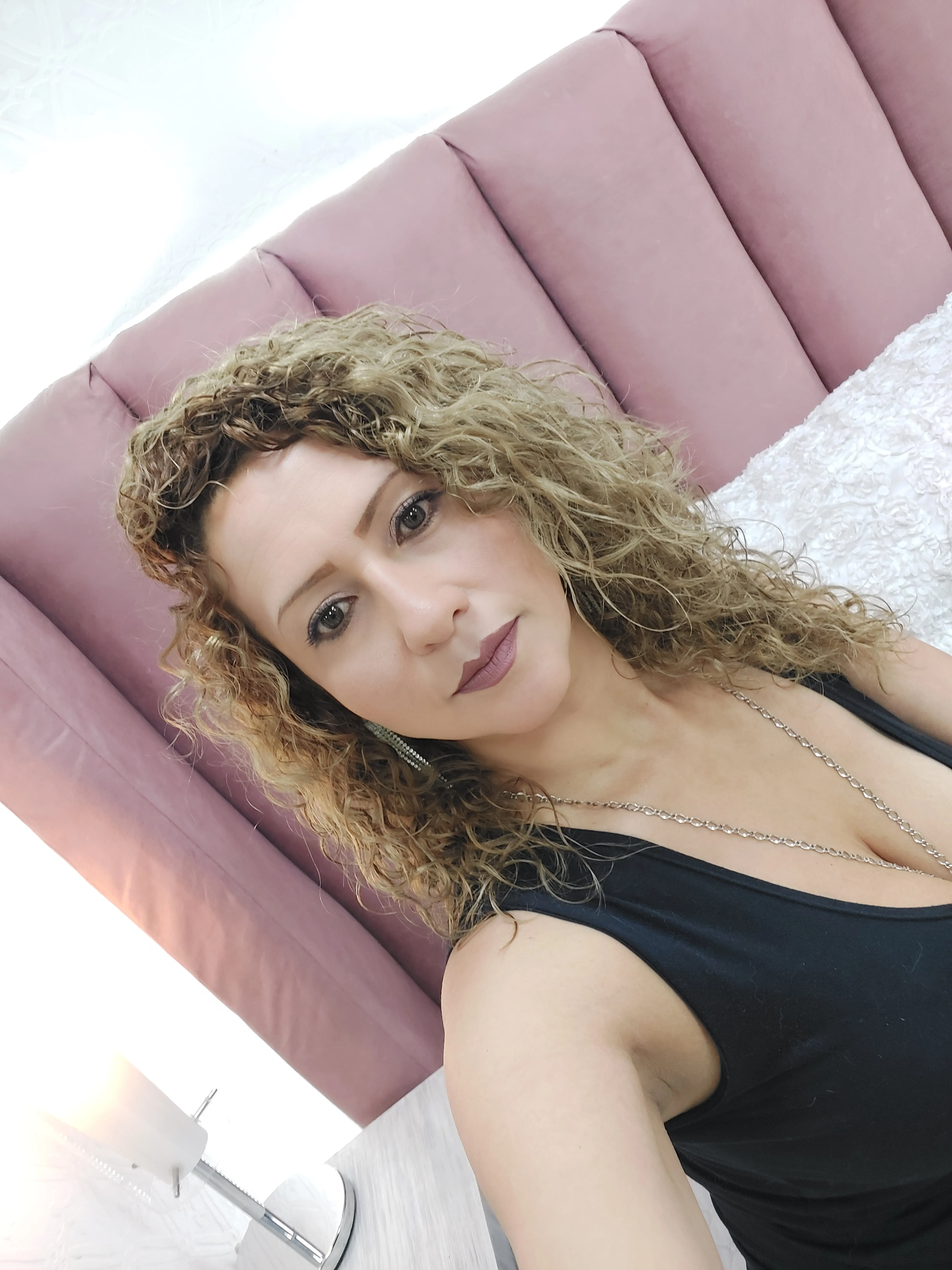 Live sex webcam photo for Alexa_Fire #8383182