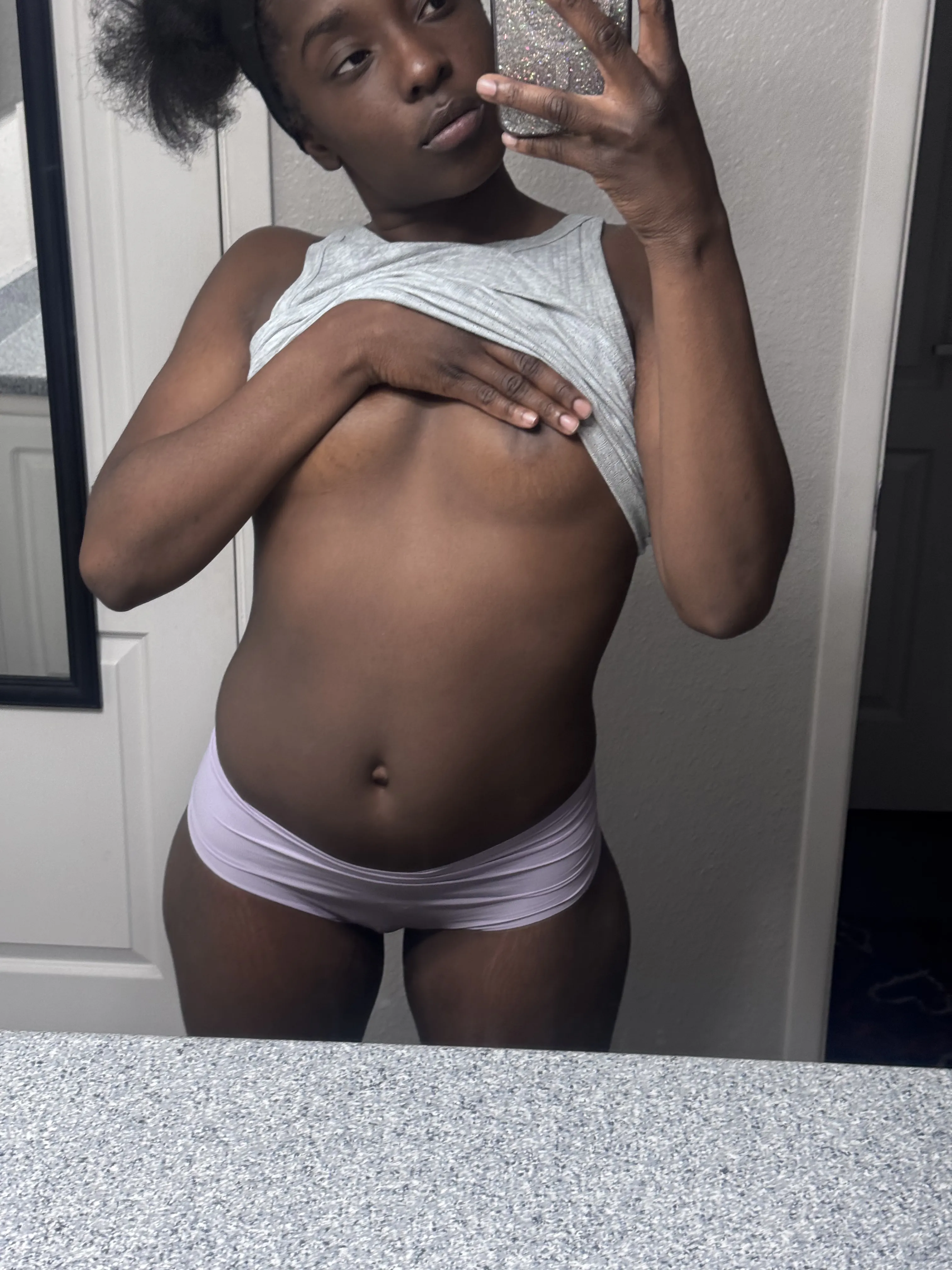 Live sex webcam photo for cherryianna #8506239