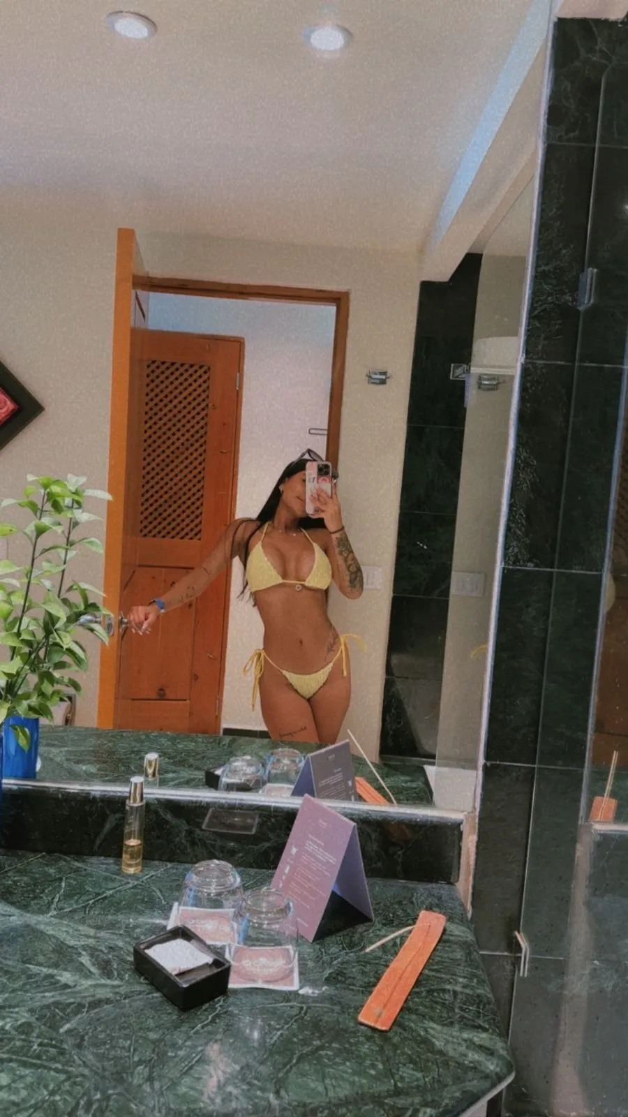 Live sex webcam photo for ThaliaAres #8520189