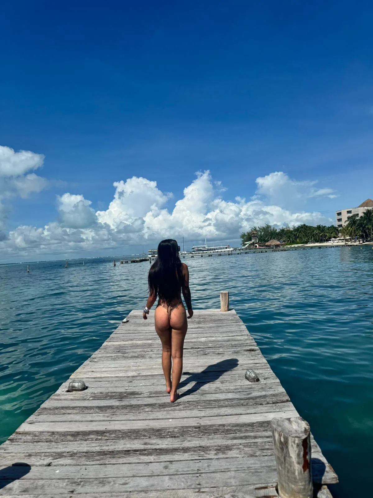 Live sex webcam photo for ThaliaAres #8520187