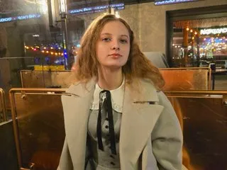 Live sex webcam photo for CuteeFoxy #8472619
