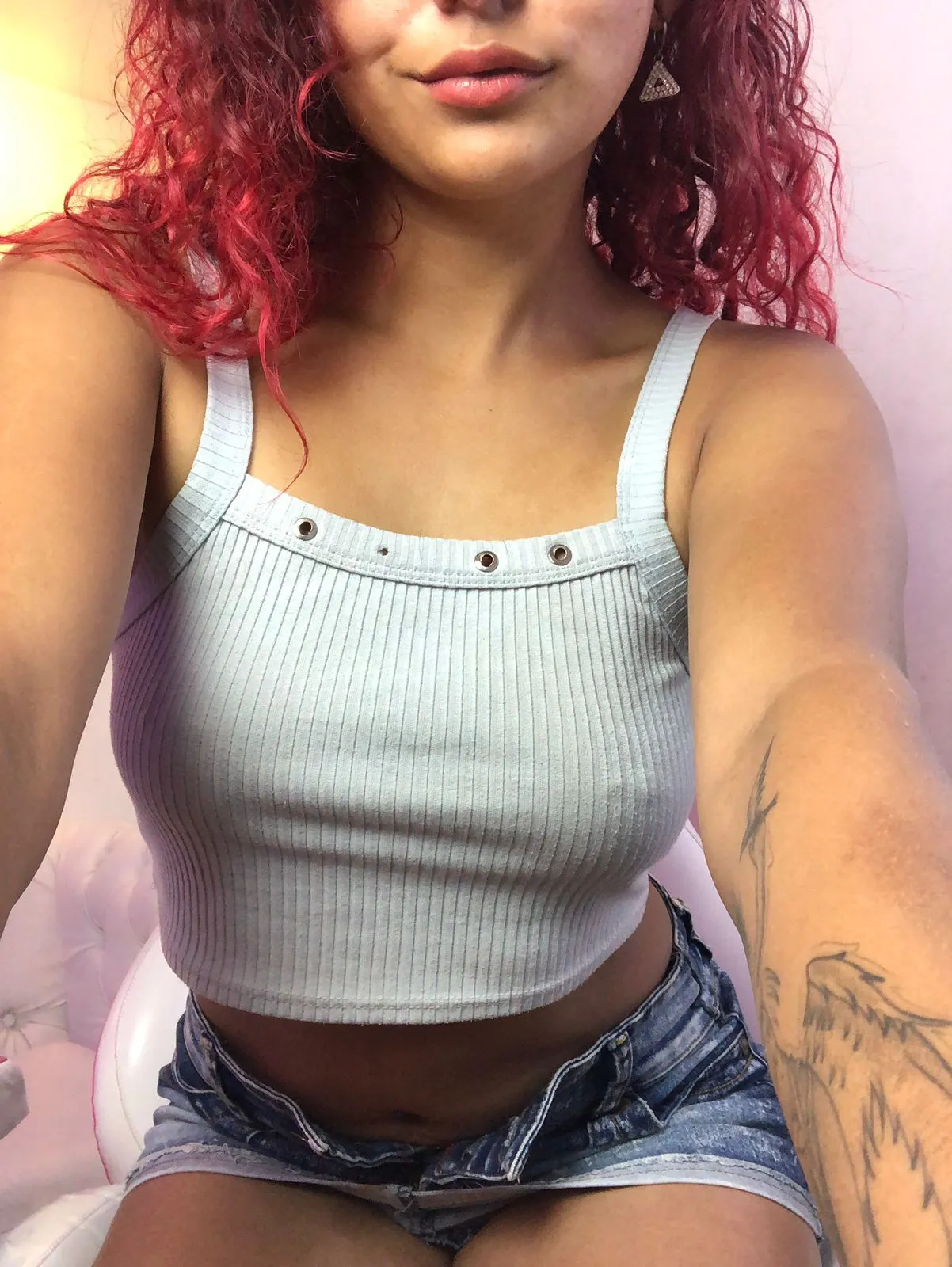 Live sex webcam photo for LilaMonroee #8564138
