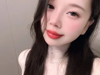 Live sex webcam photo for Adelinexing #8611994