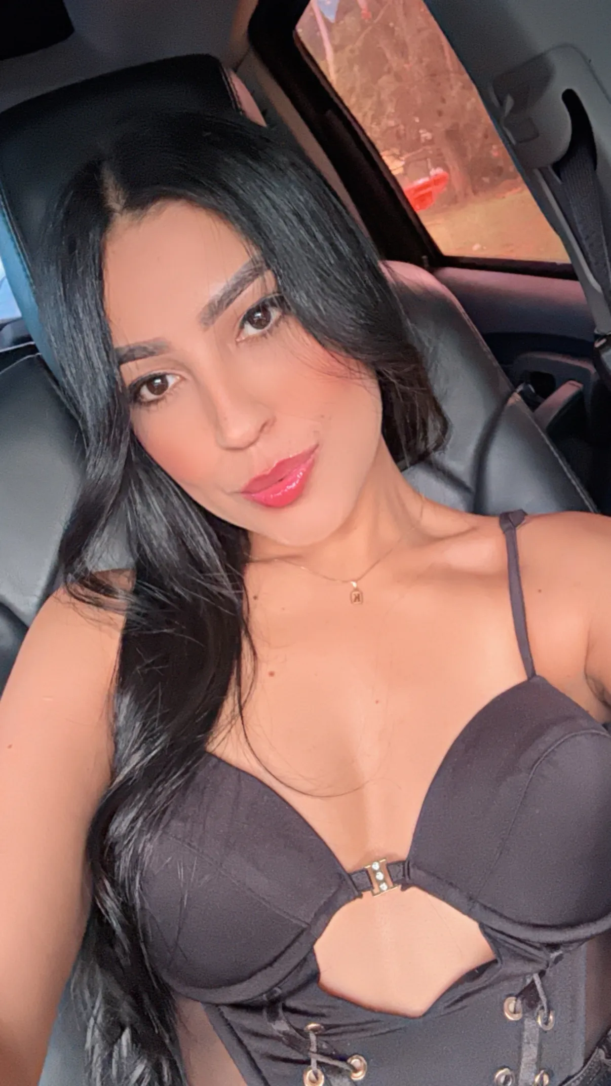 Live sex webcam photo for katferrero #8581655