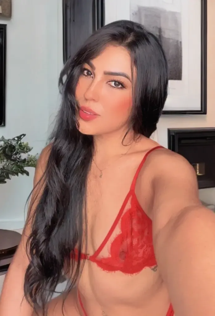 Live sex webcam photo for katferrero #8688950