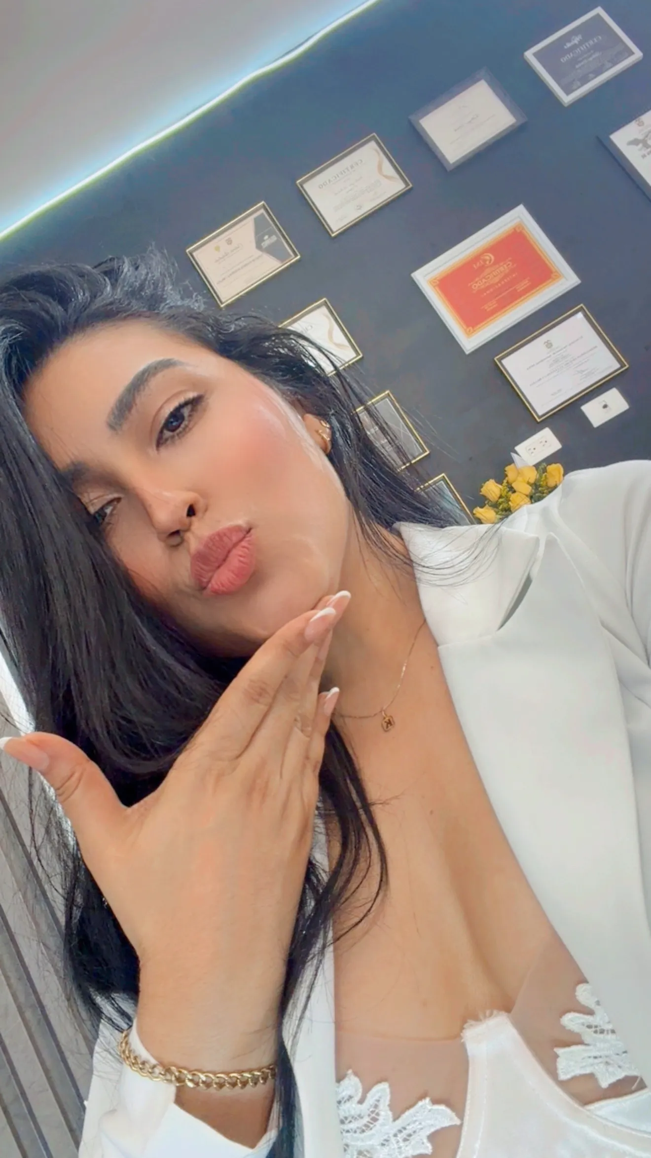 Live sex webcam photo for katferrero #8705836